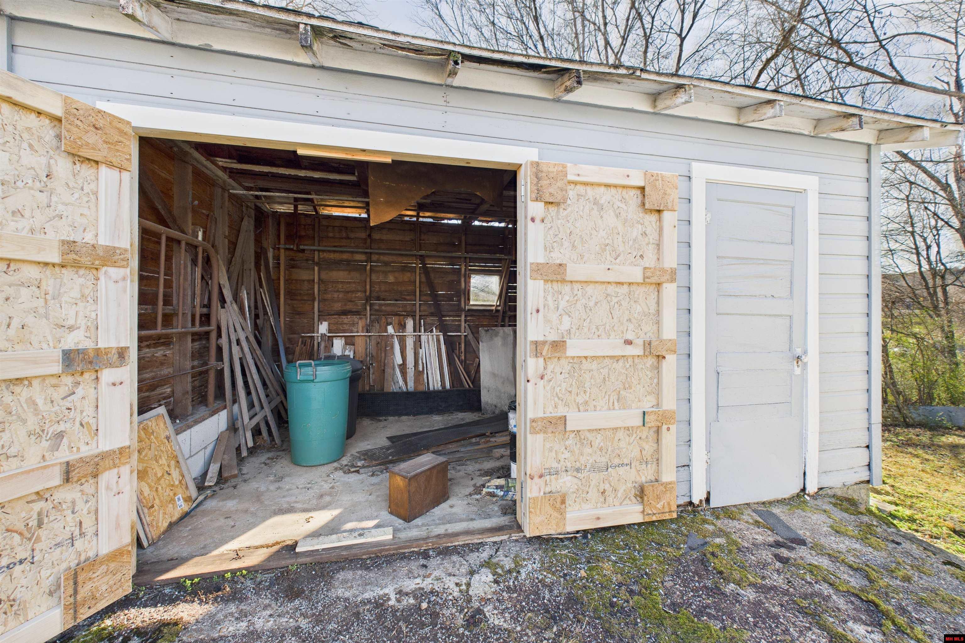 608 ESTES AVENUE Yellville, AR