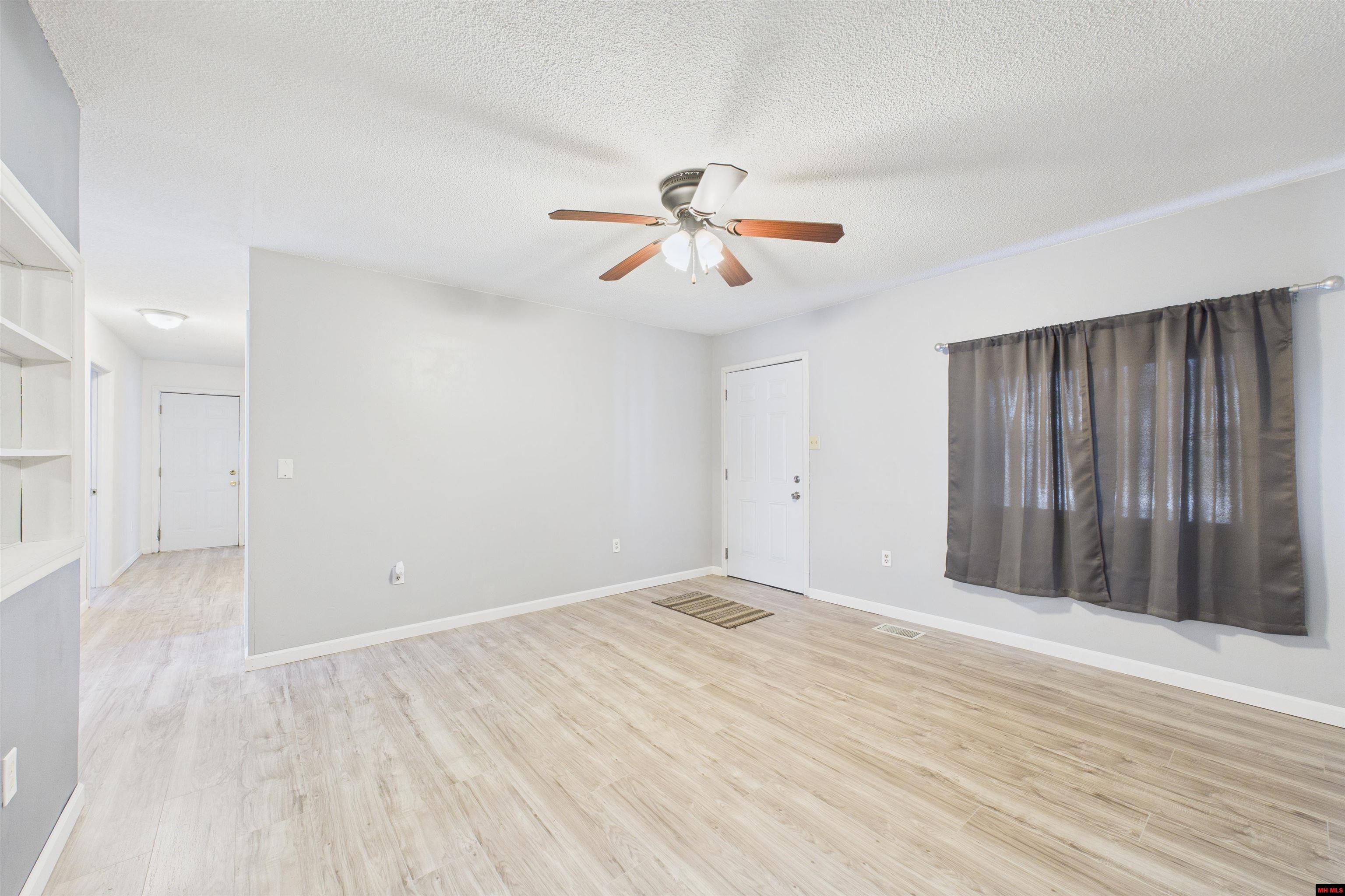 608 ESTES AVENUE Yellville, AR