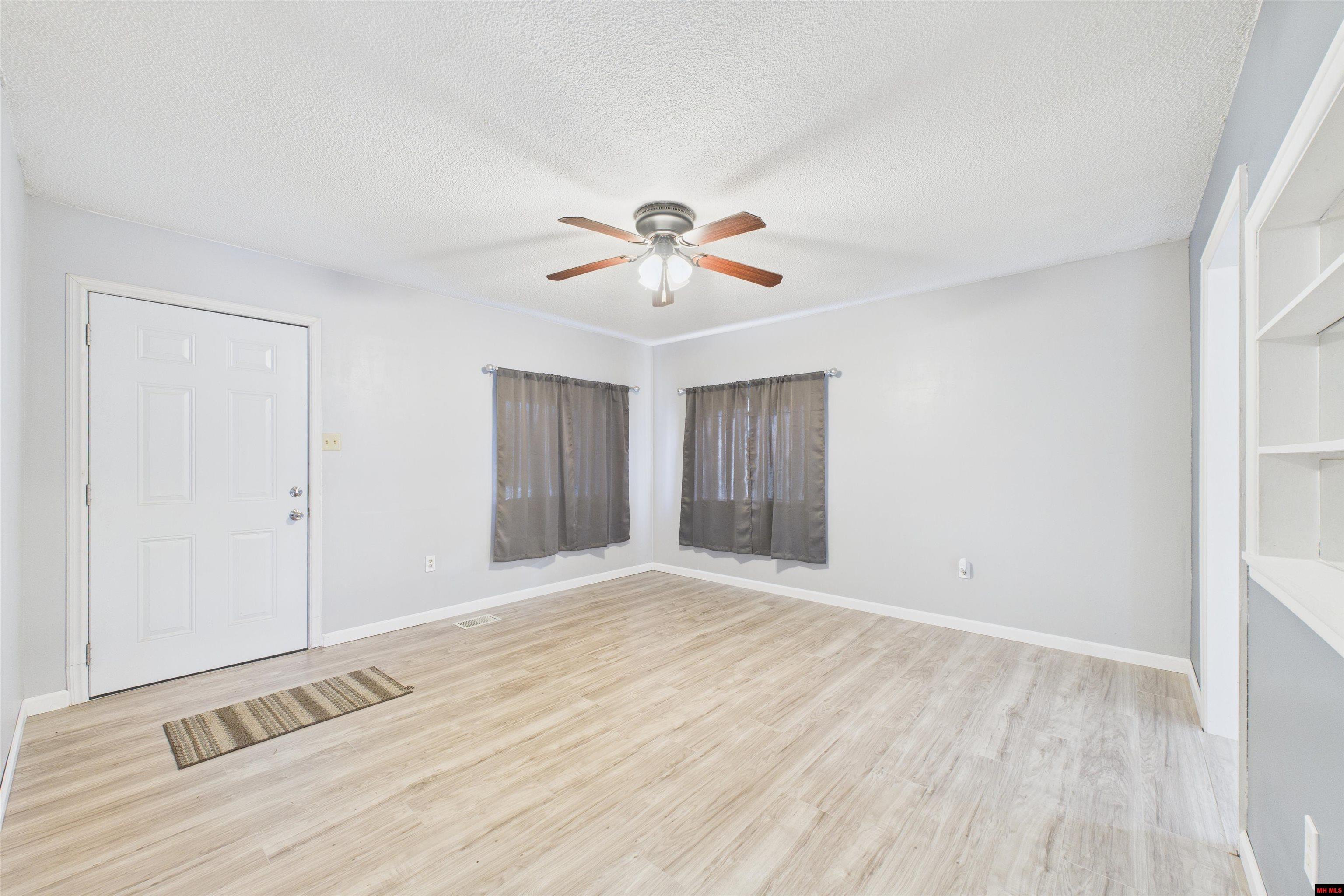 608 ESTES AVENUE Yellville, AR