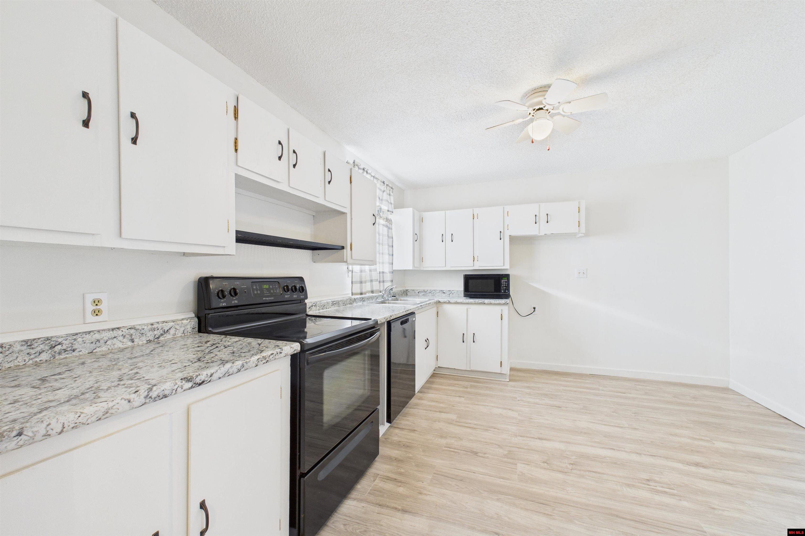 608 ESTES AVENUE Yellville, AR