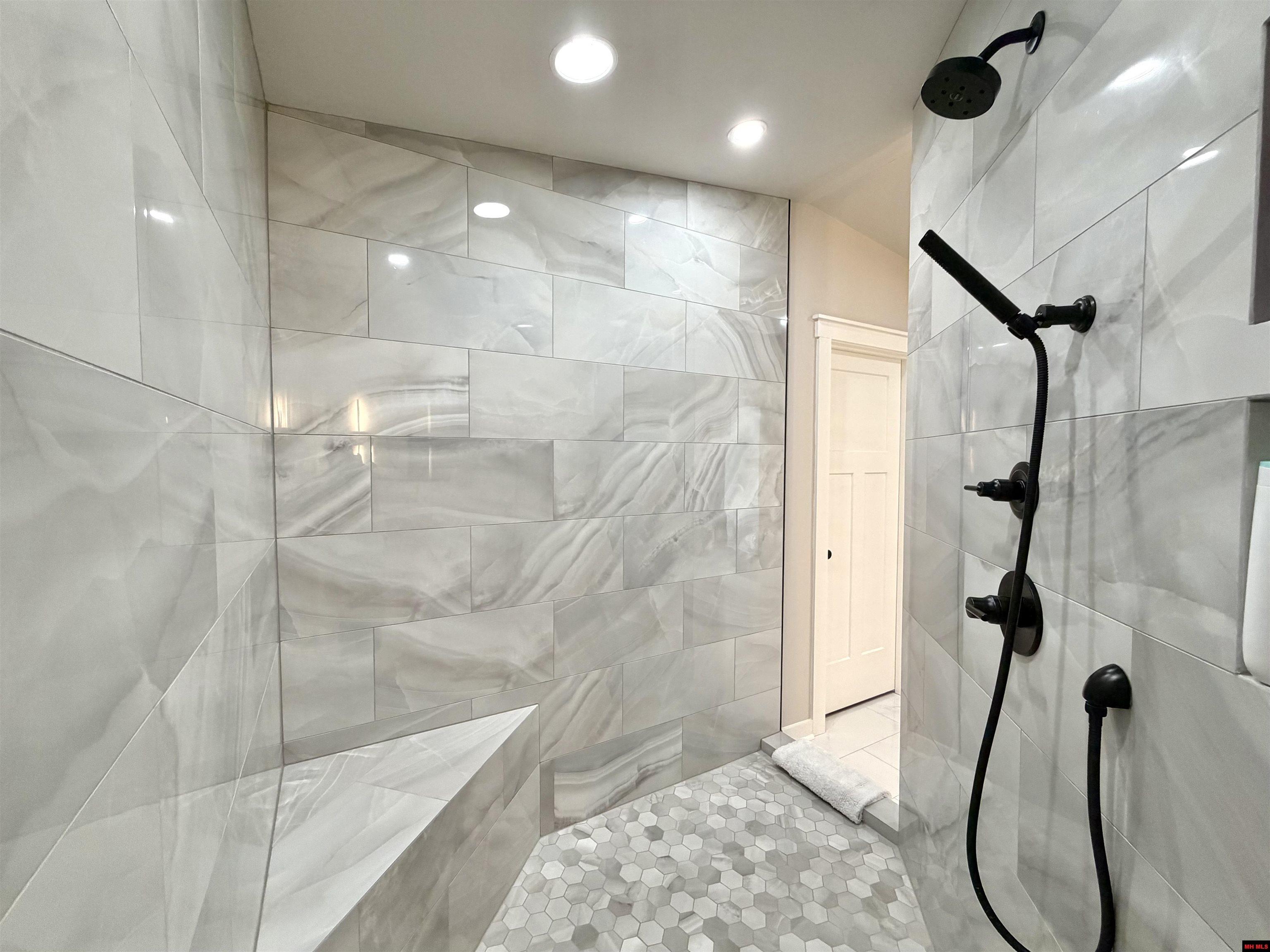 380 Valley Airport Drive