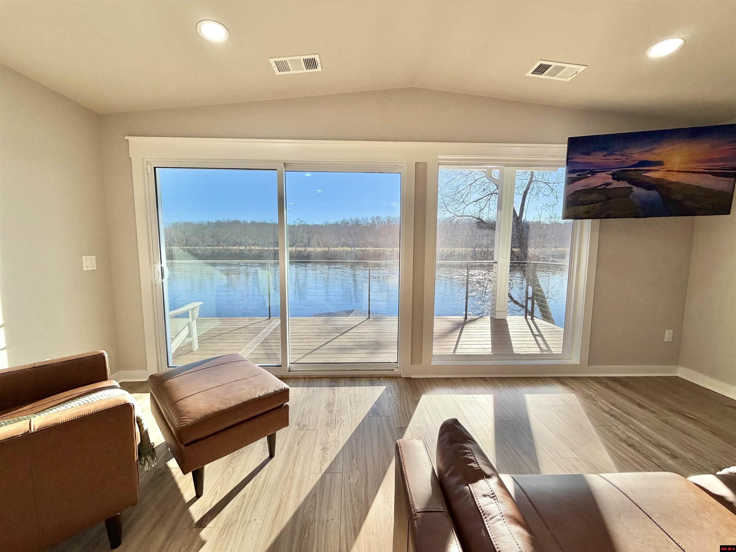 380 Valley Airport Drive