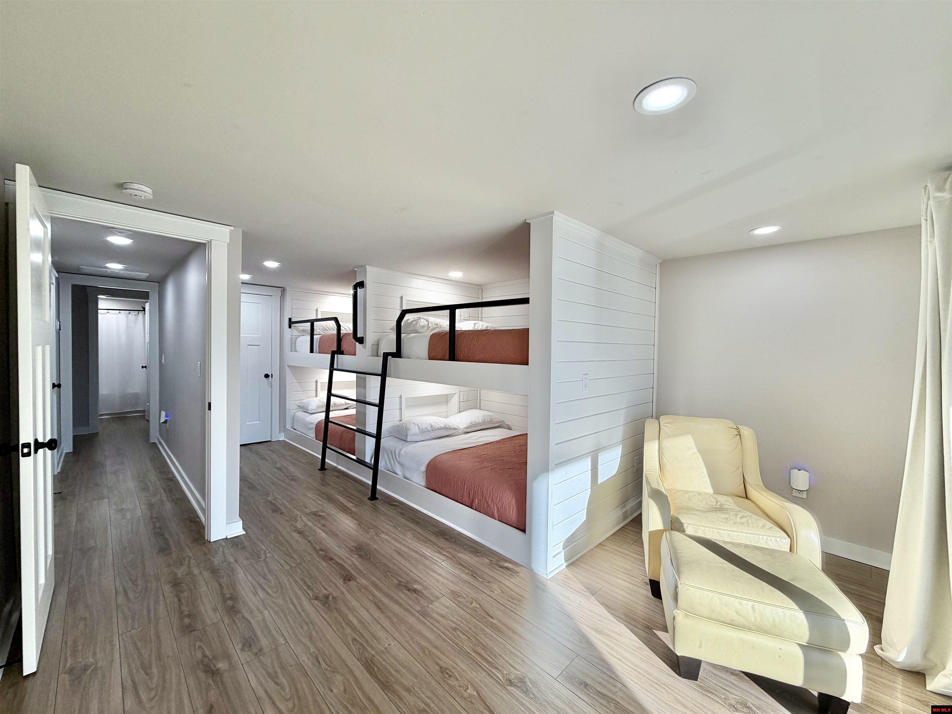 380 Valley Airport Drive