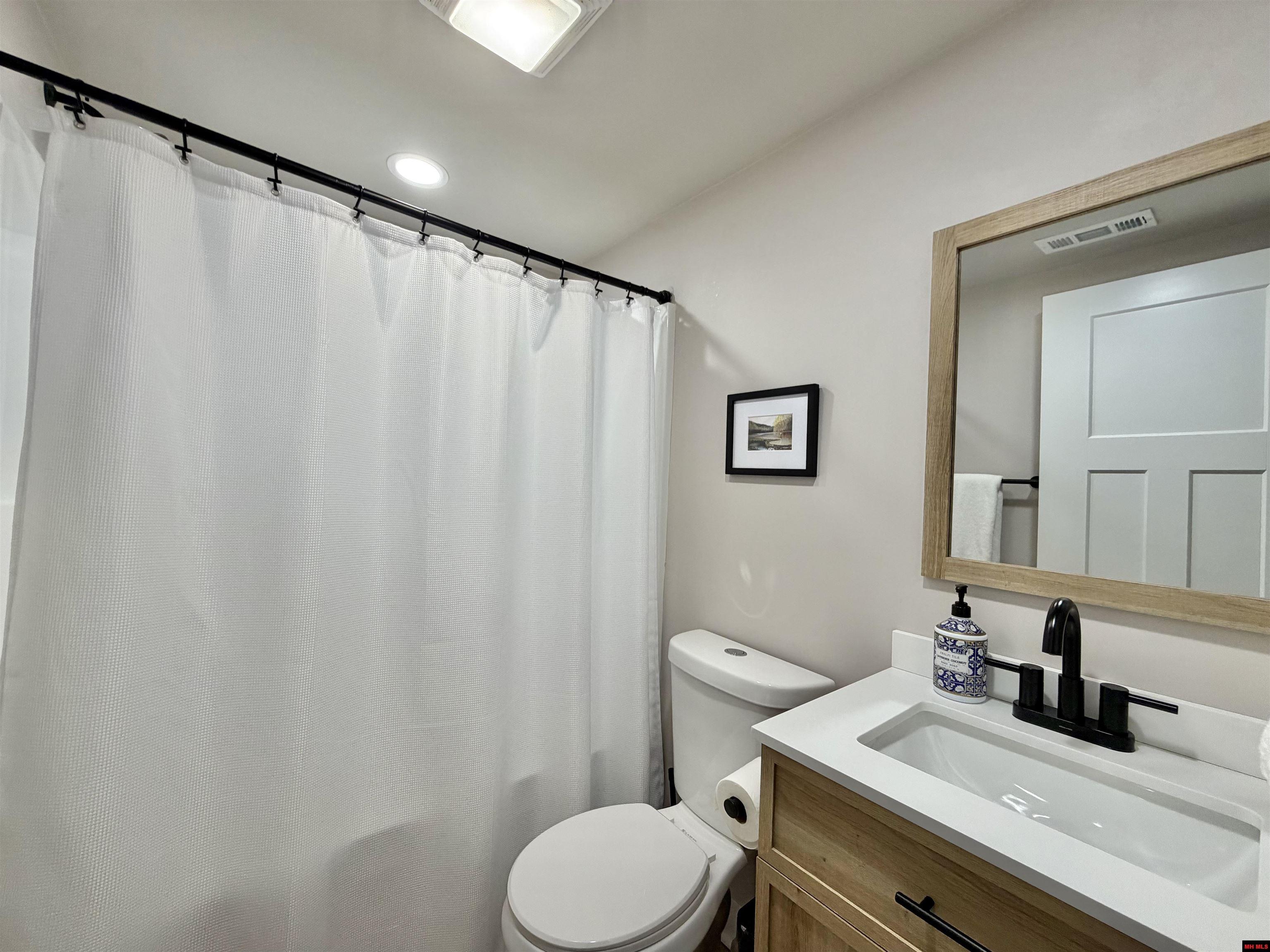 380 Valley Airport Drive