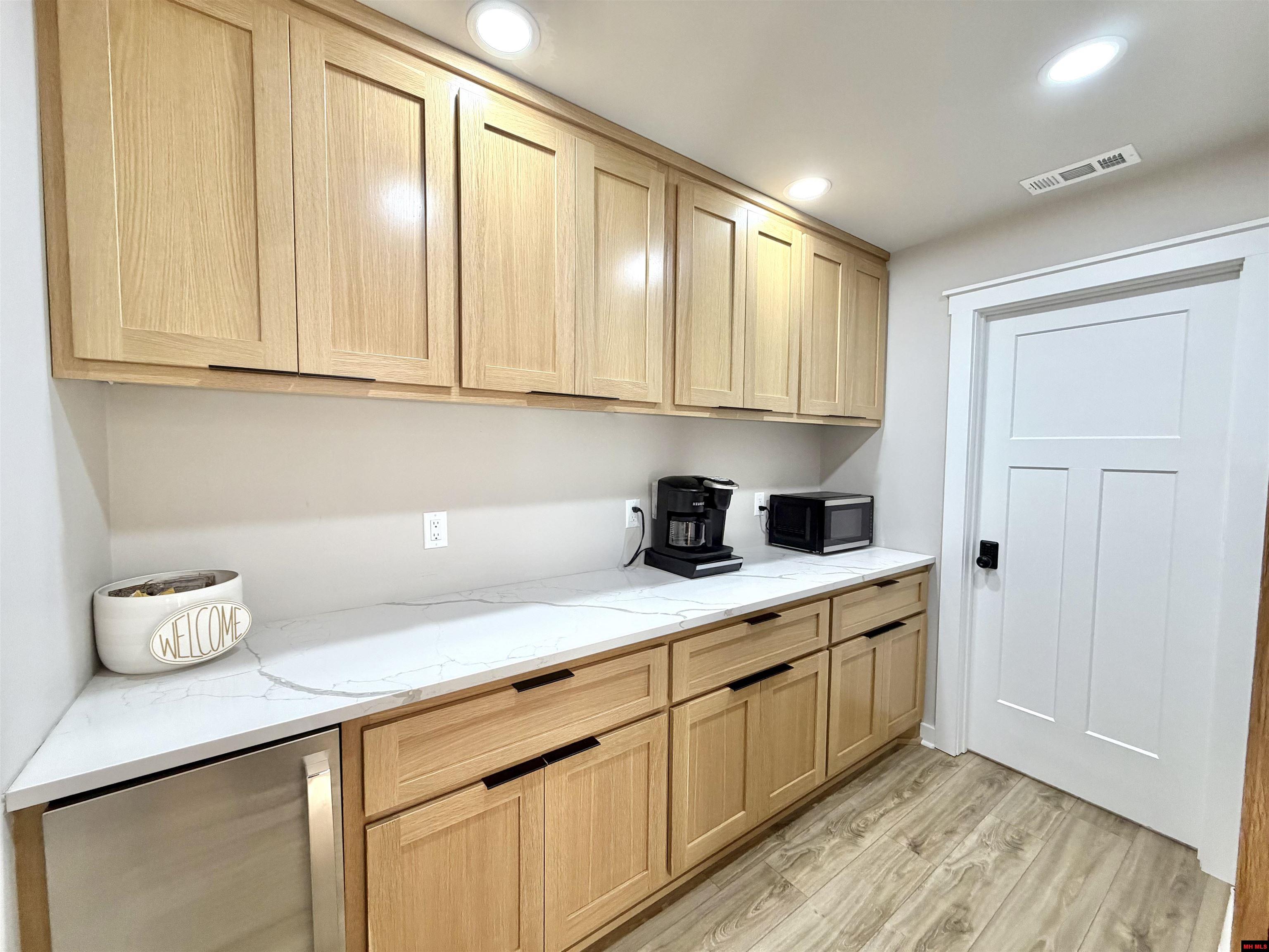 380 Valley Airport Drive