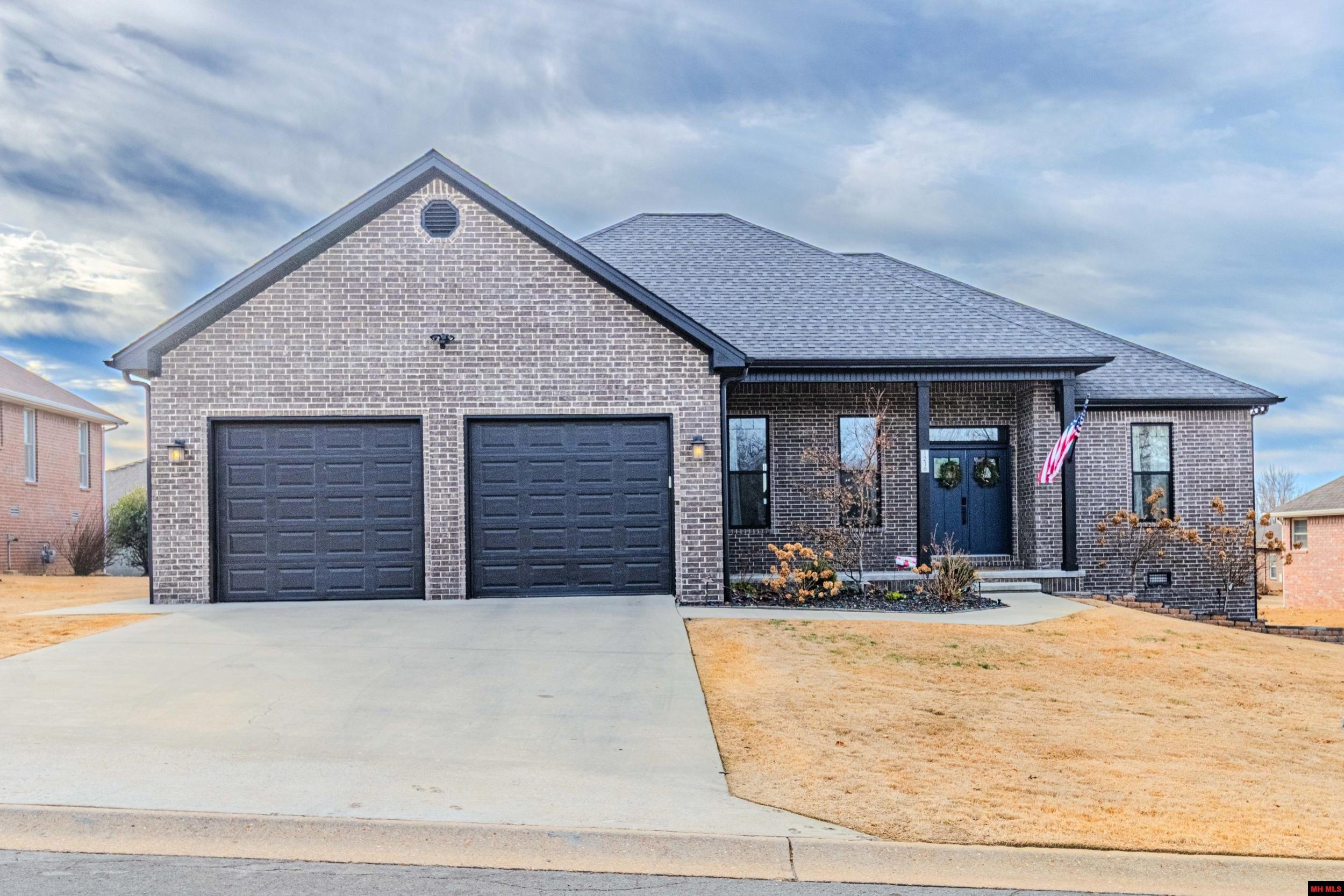 1216 Chestnut Hills Drive