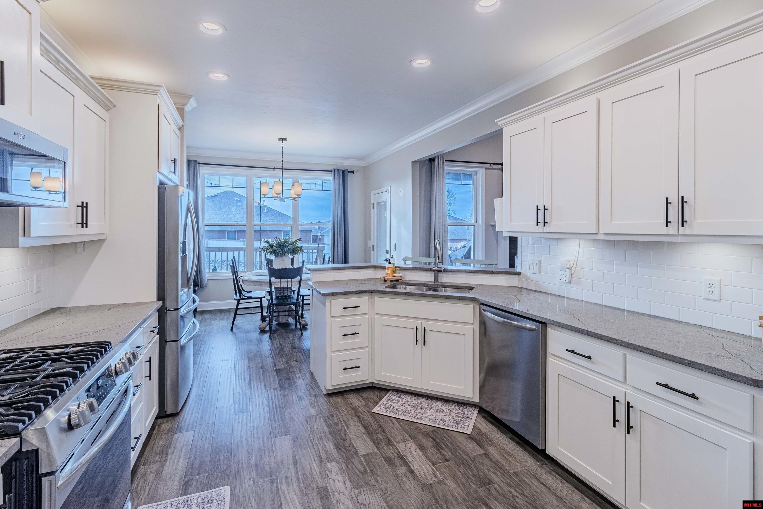 1216 Chestnut Hills Drive