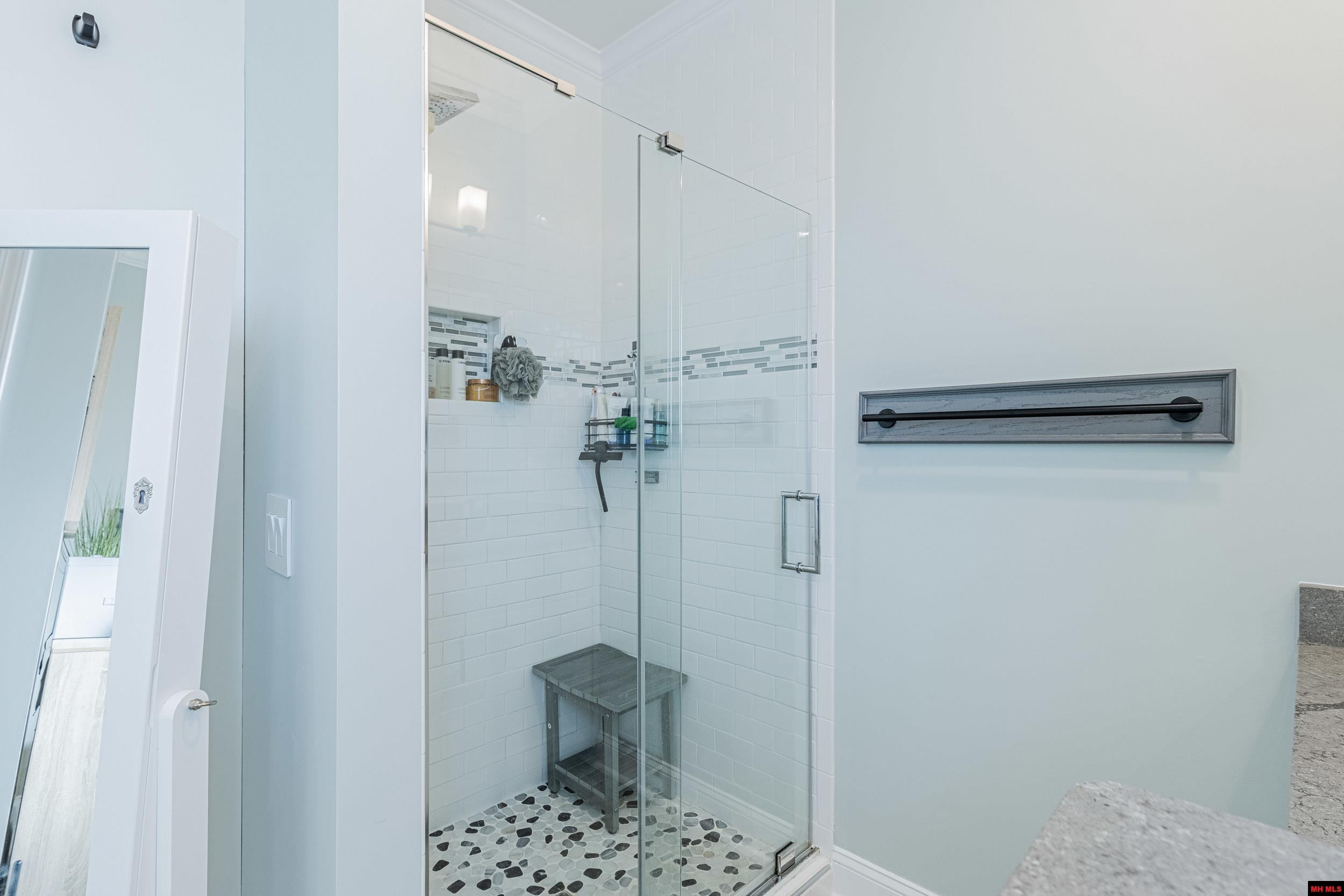 1216 Chestnut Hills Drive