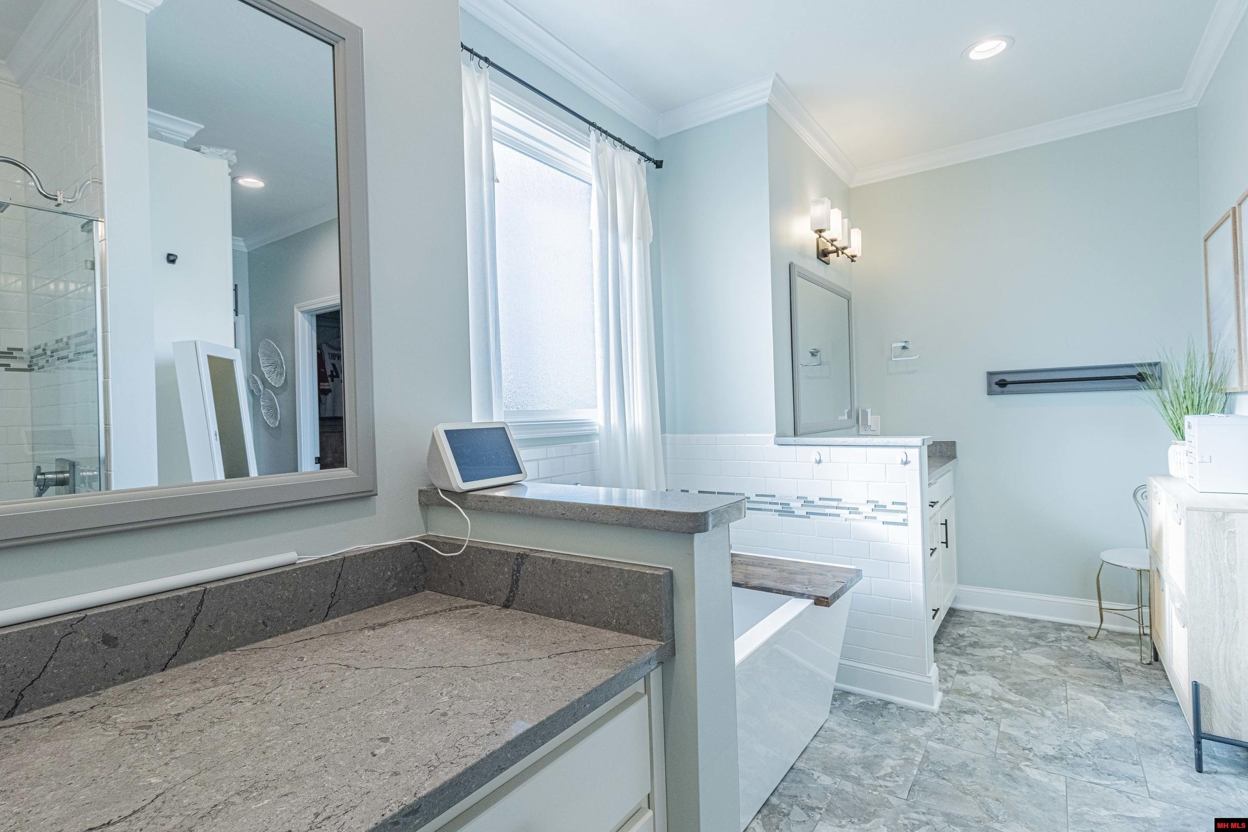 1216 Chestnut Hills Drive