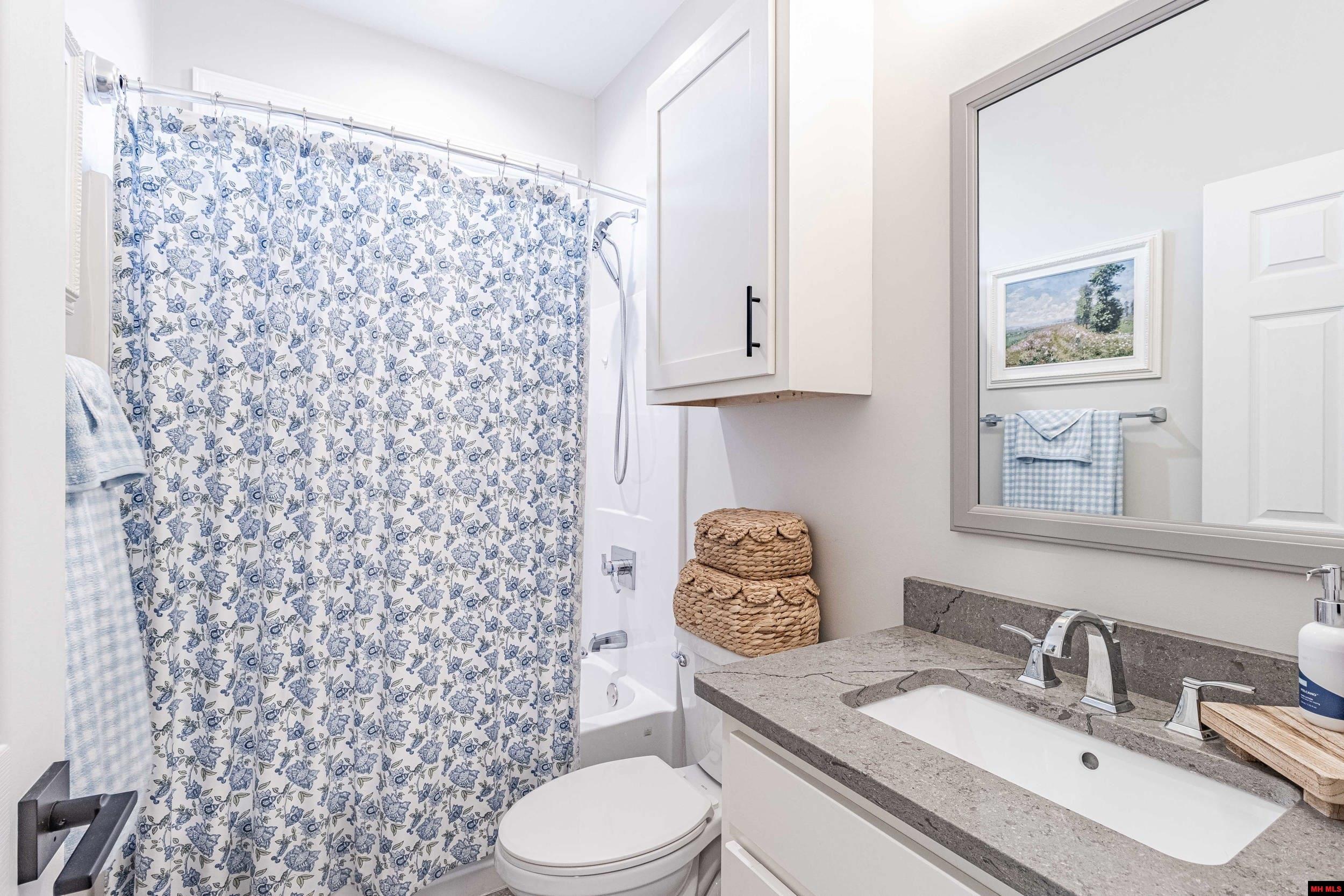 1216 Chestnut Hills Drive