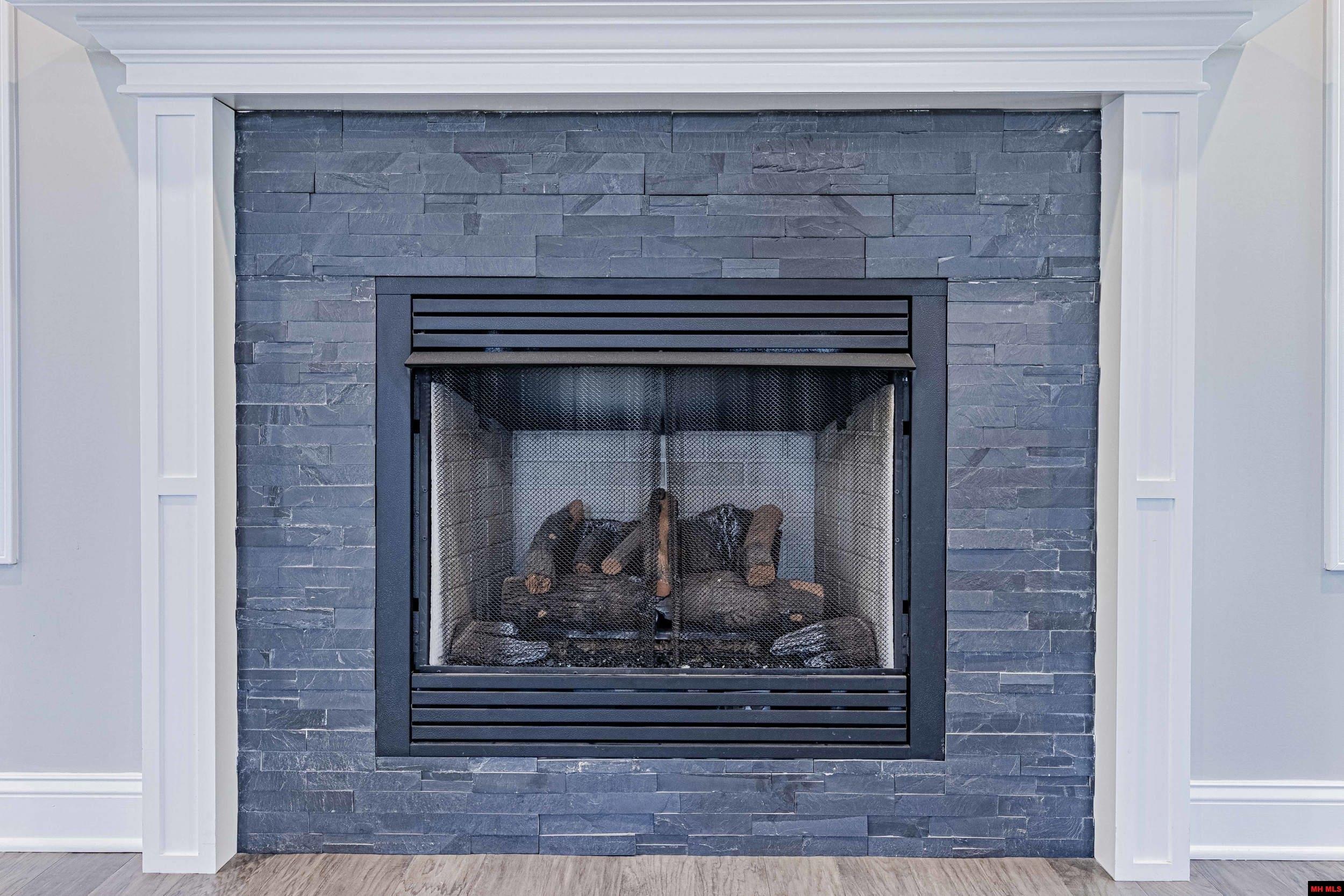 1216 Chestnut Hills Drive