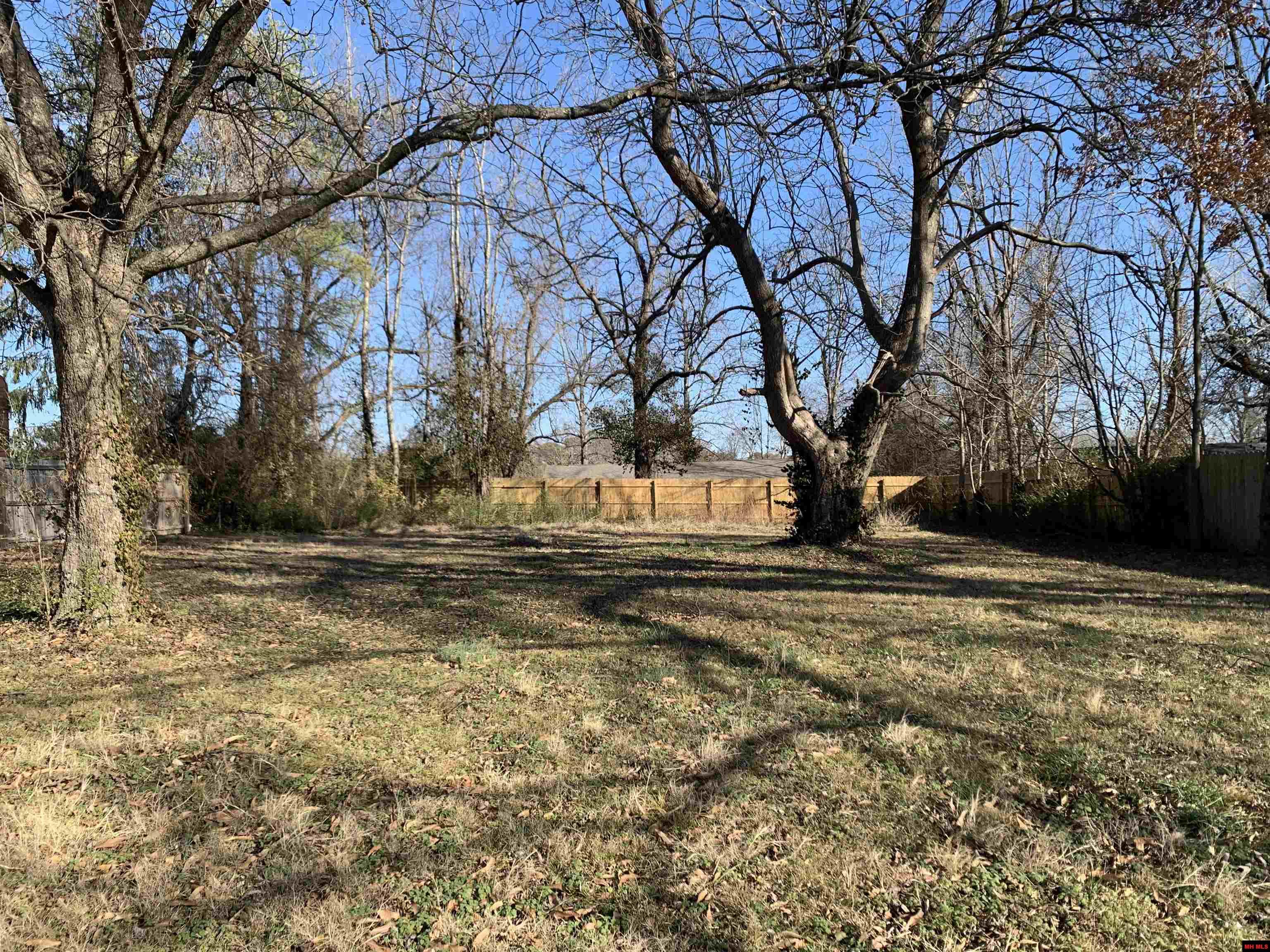 1039 S College Street