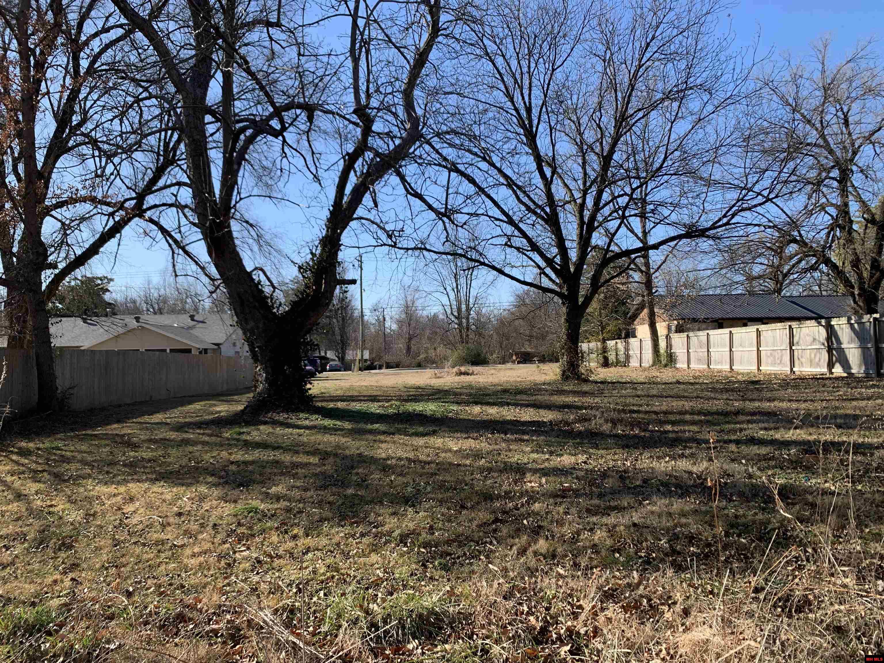 1039 S College Street