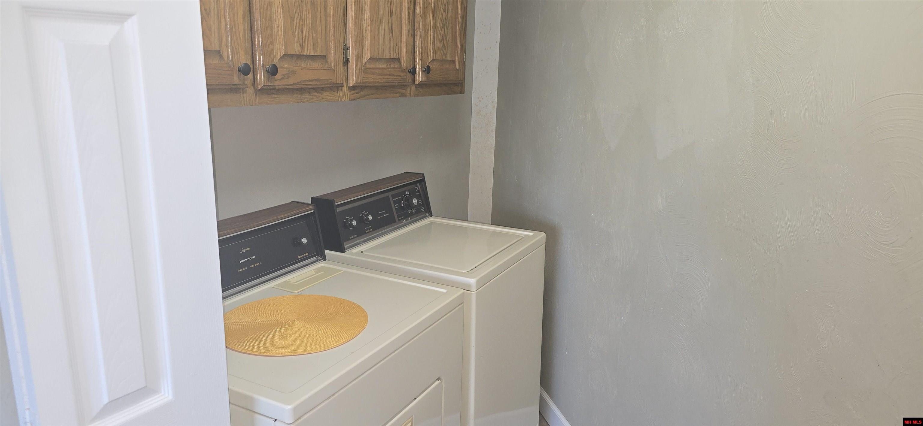 1095 Hickory Flats Lane