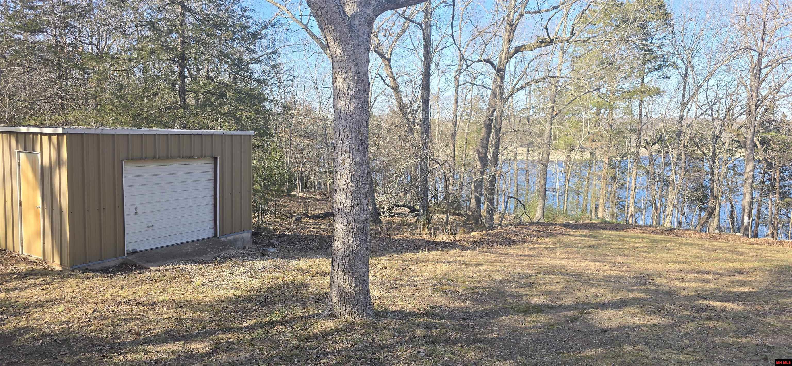 1095 Hickory Flats Lane