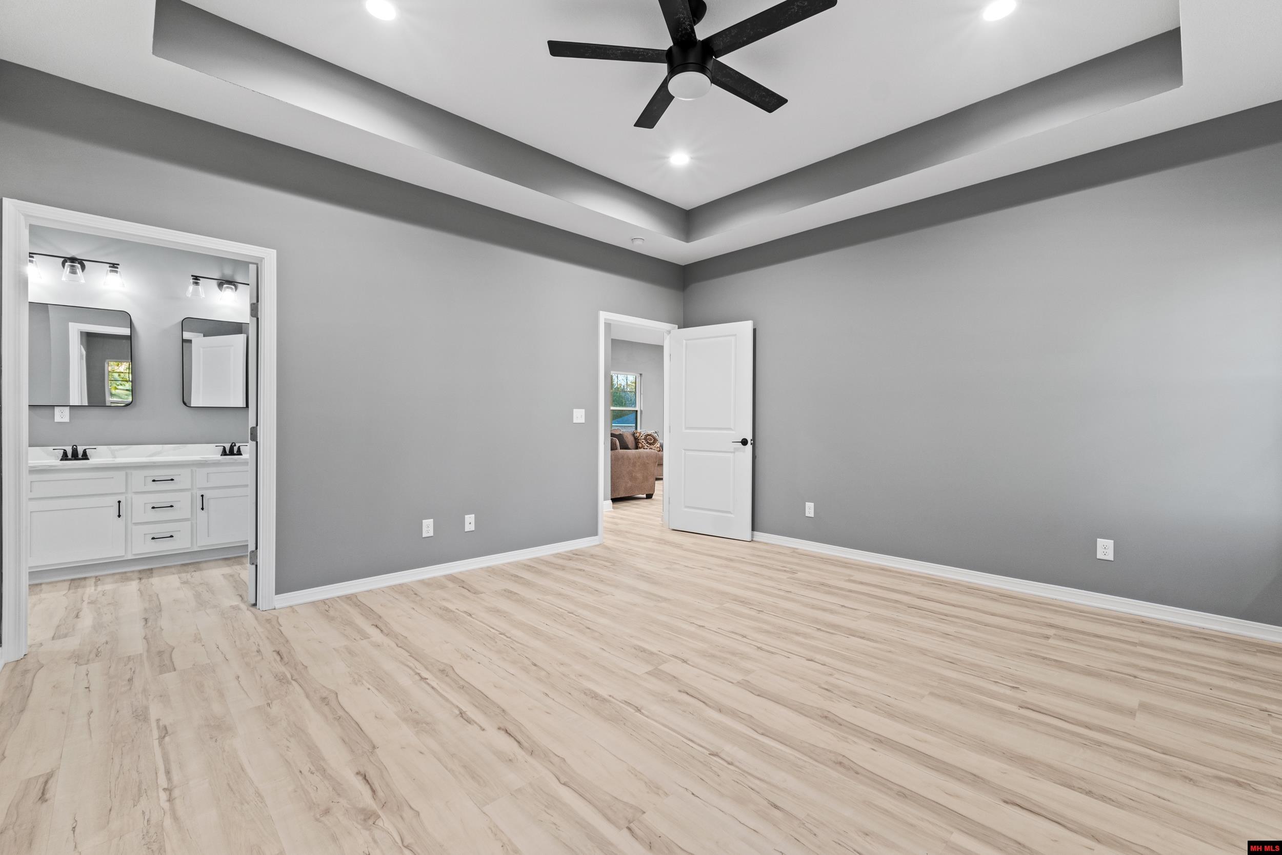 1368 Hampshire Circle