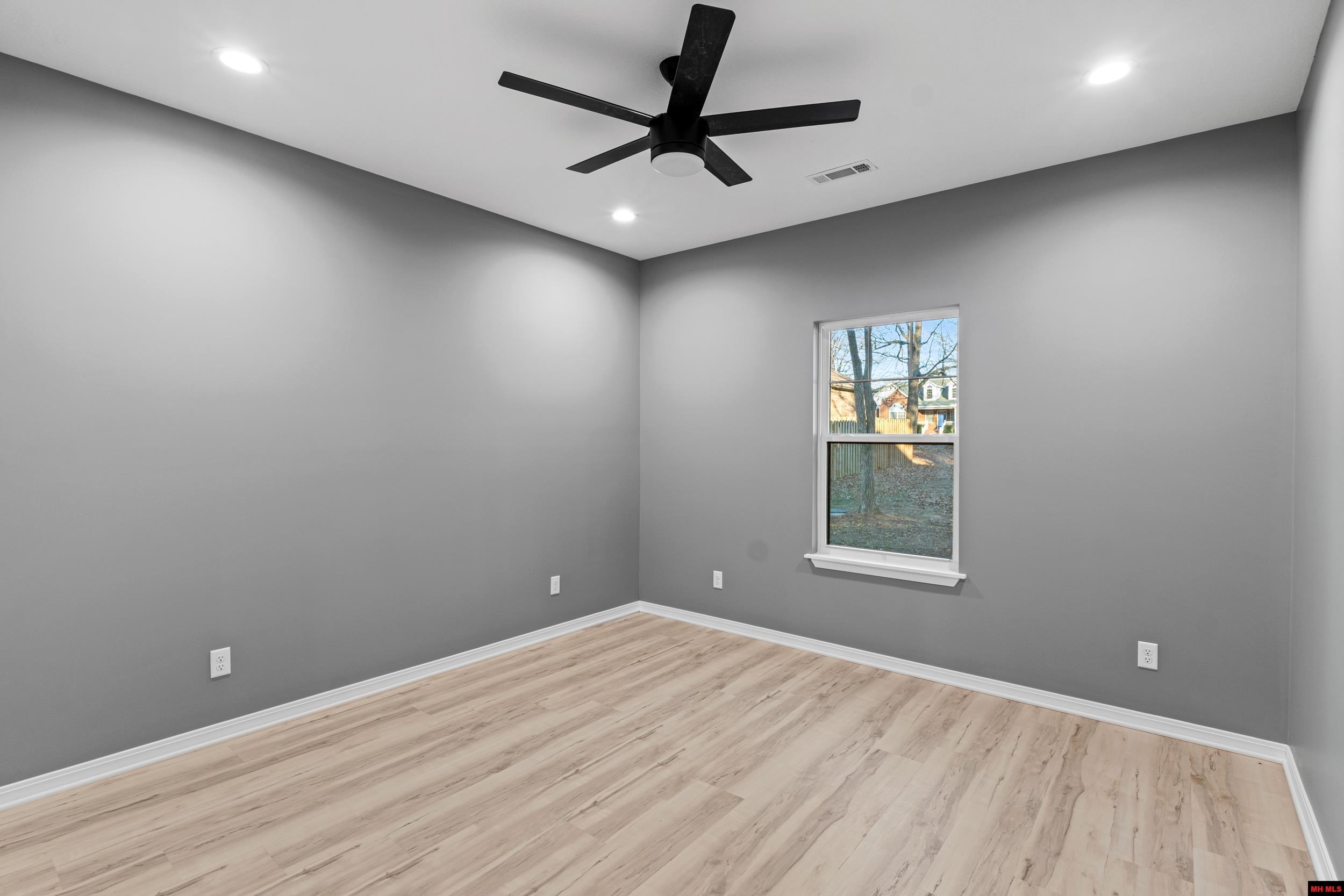 1368 Hampshire Circle