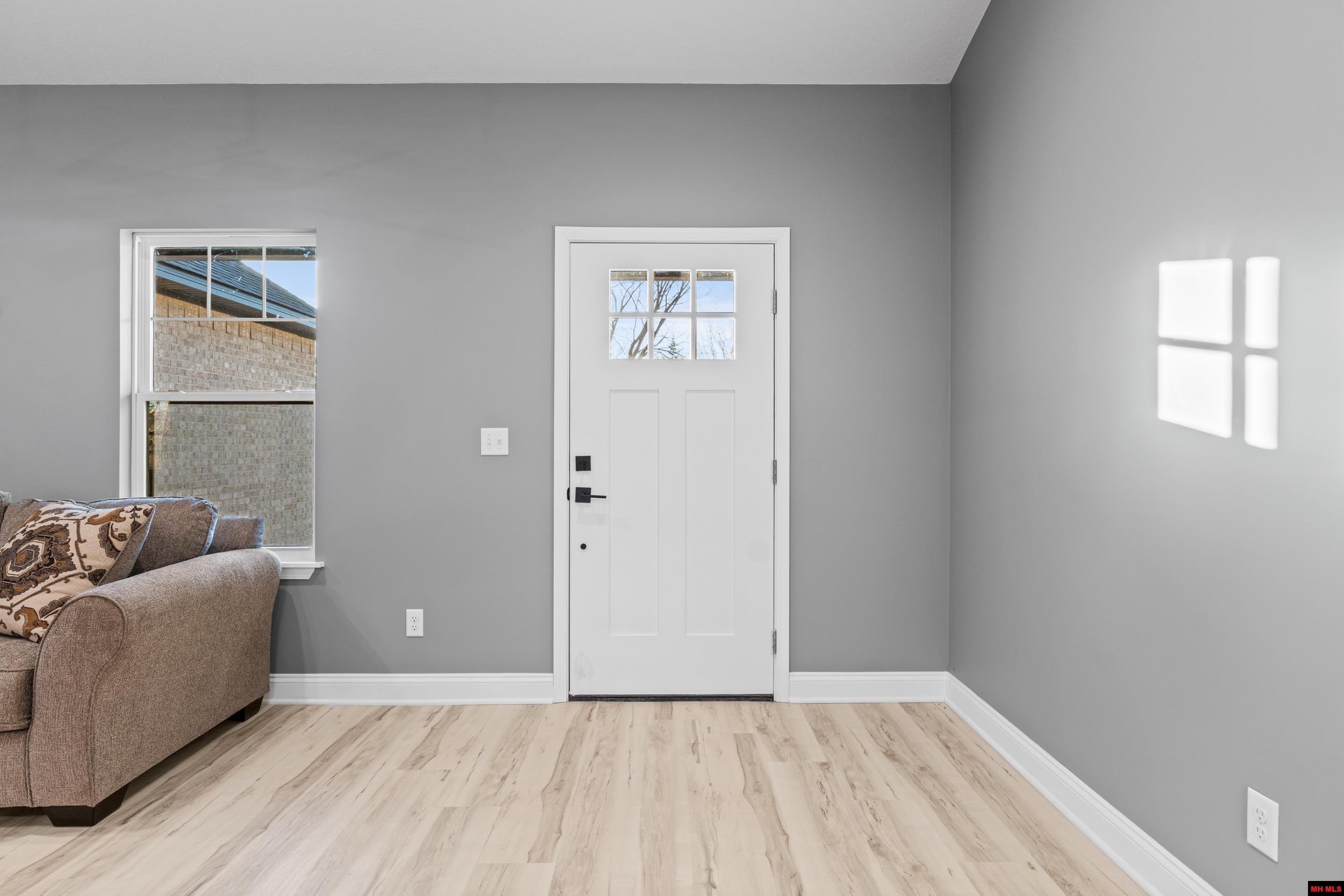 1368 Hampshire Circle