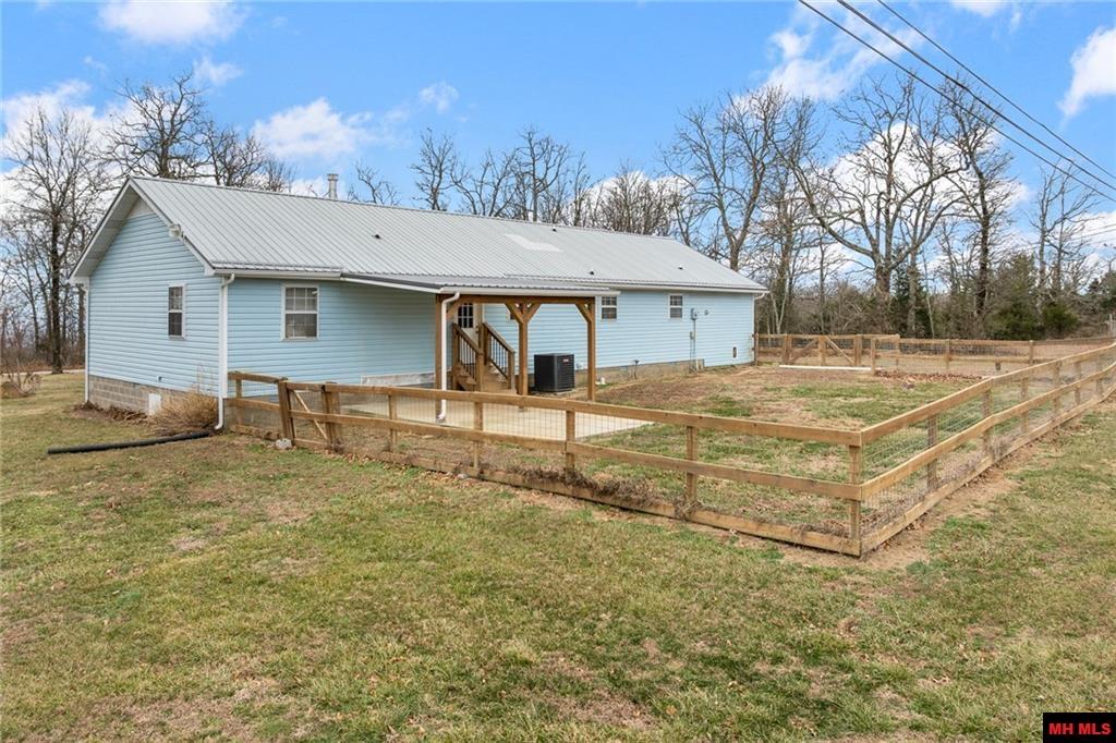 7590 Orchard Point Road