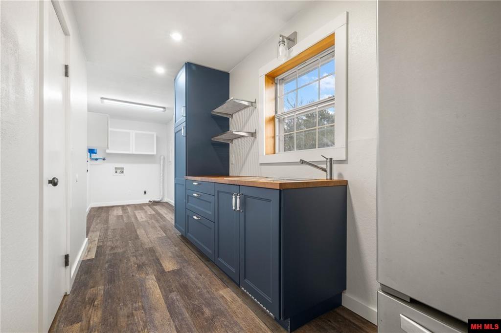 7590 Orchard Point Road