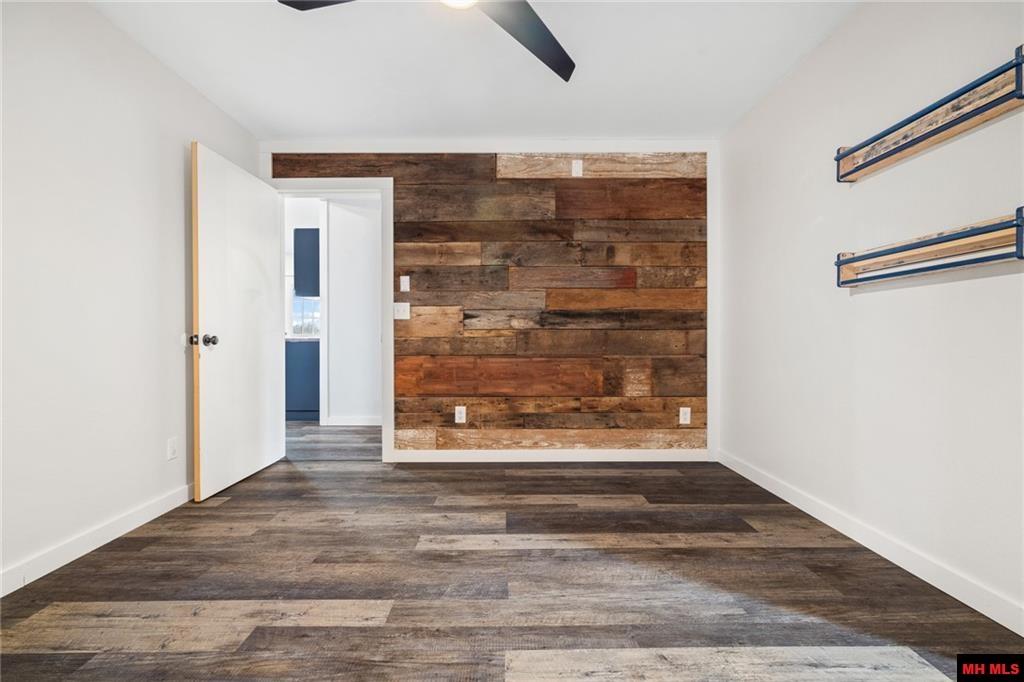 7590 Orchard Point Road