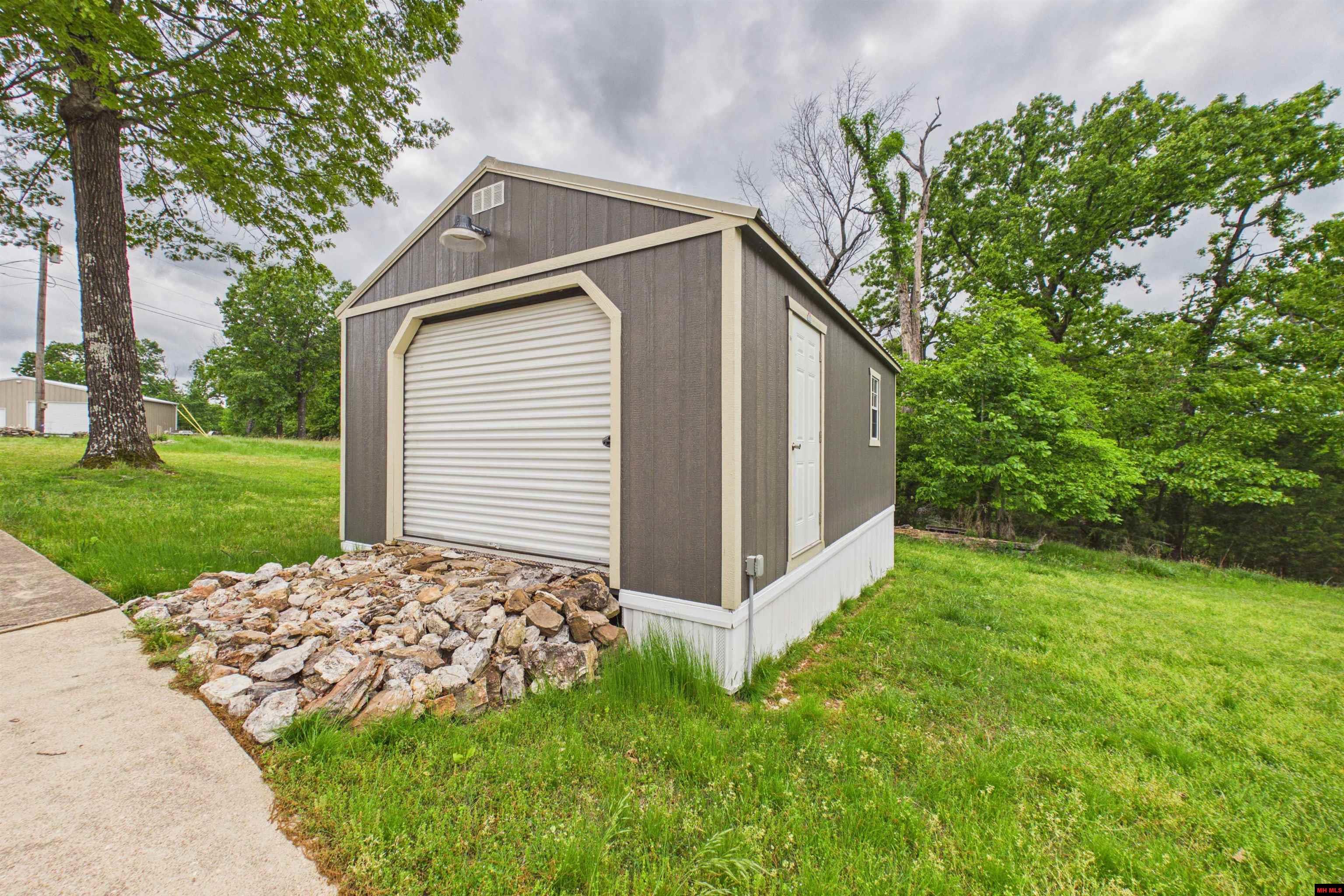 334 FOREST HILLS DRIVE Mountain Home, AR 72653