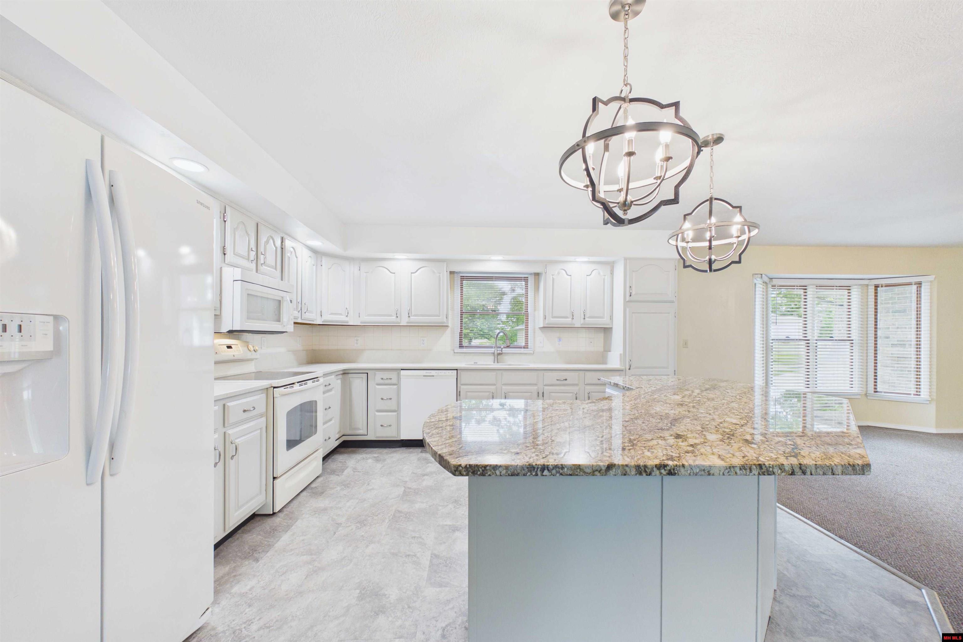 334 FOREST HILLS DRIVE Mountain Home, AR 72653