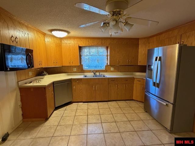 382 Riverview Drive