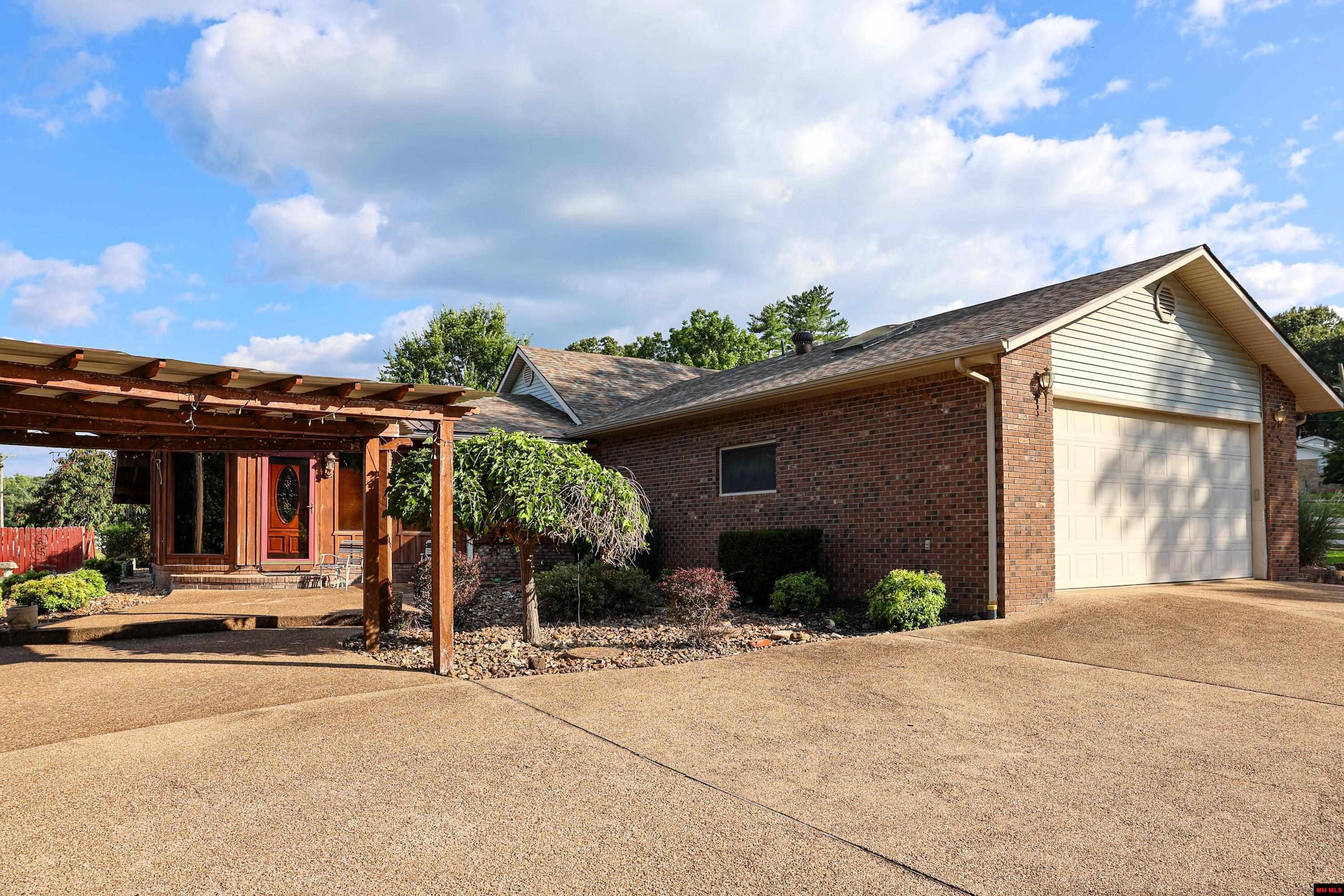 382 Riverview Drive