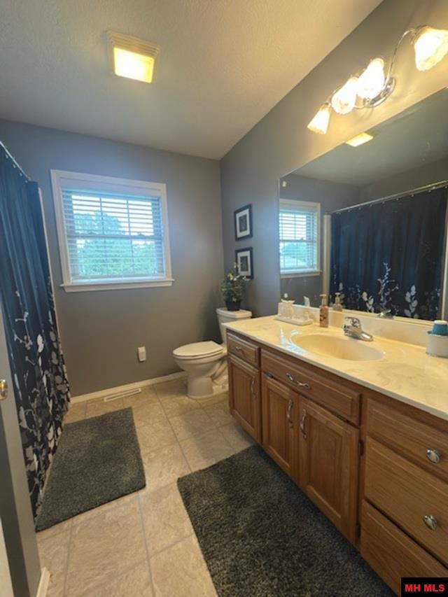 109 WINTERVIEW Bull Shoals, AR 72619