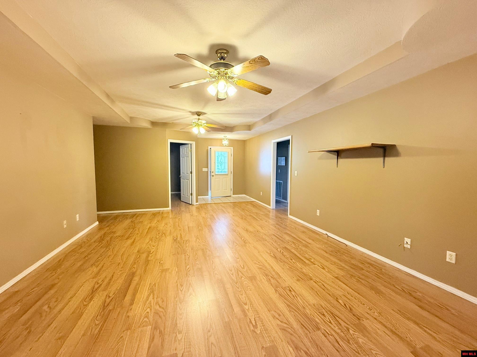109 WINTERVIEW Bull Shoals, AR 72619
