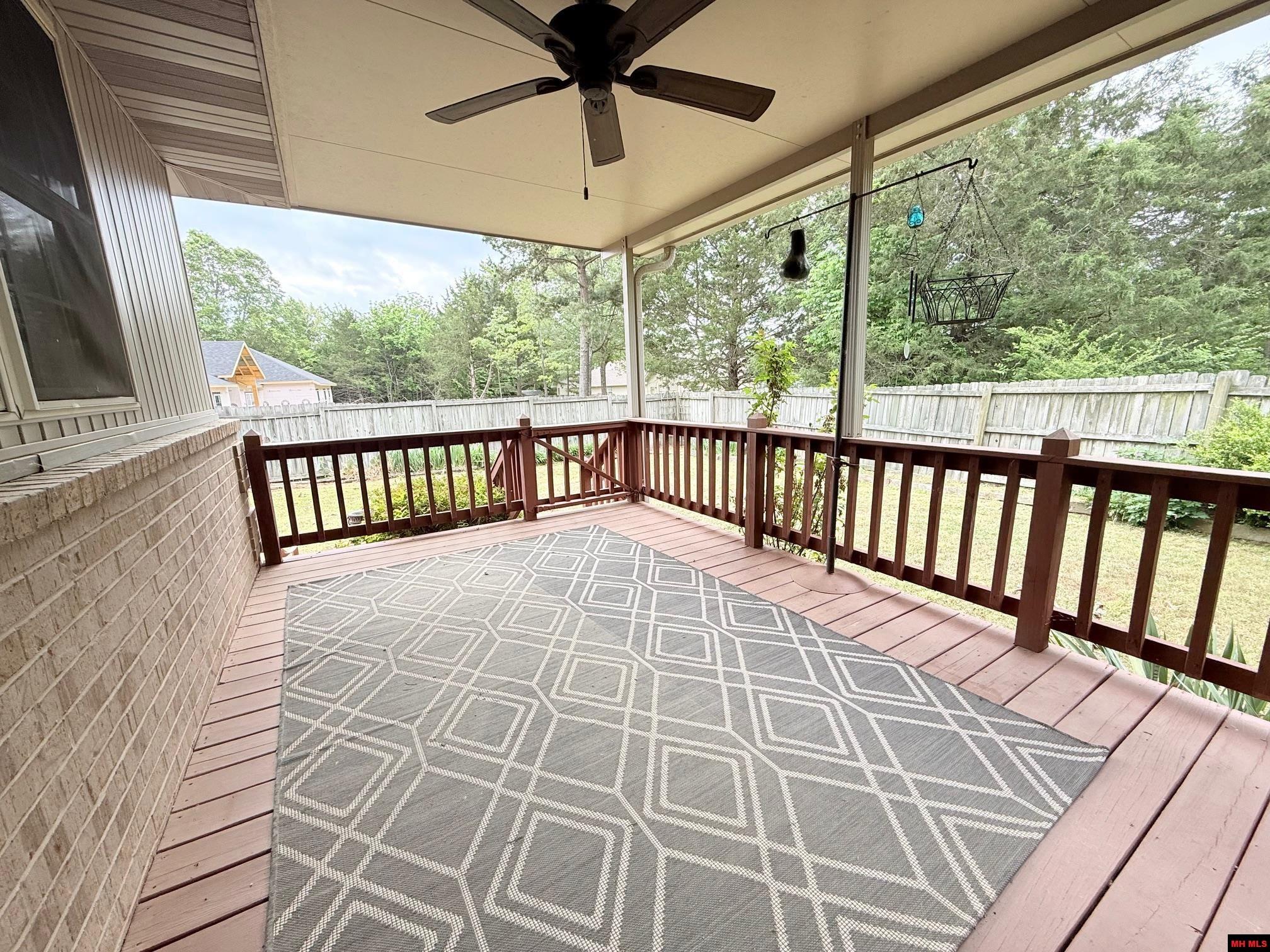 109 WINTERVIEW Bull Shoals, AR 72619