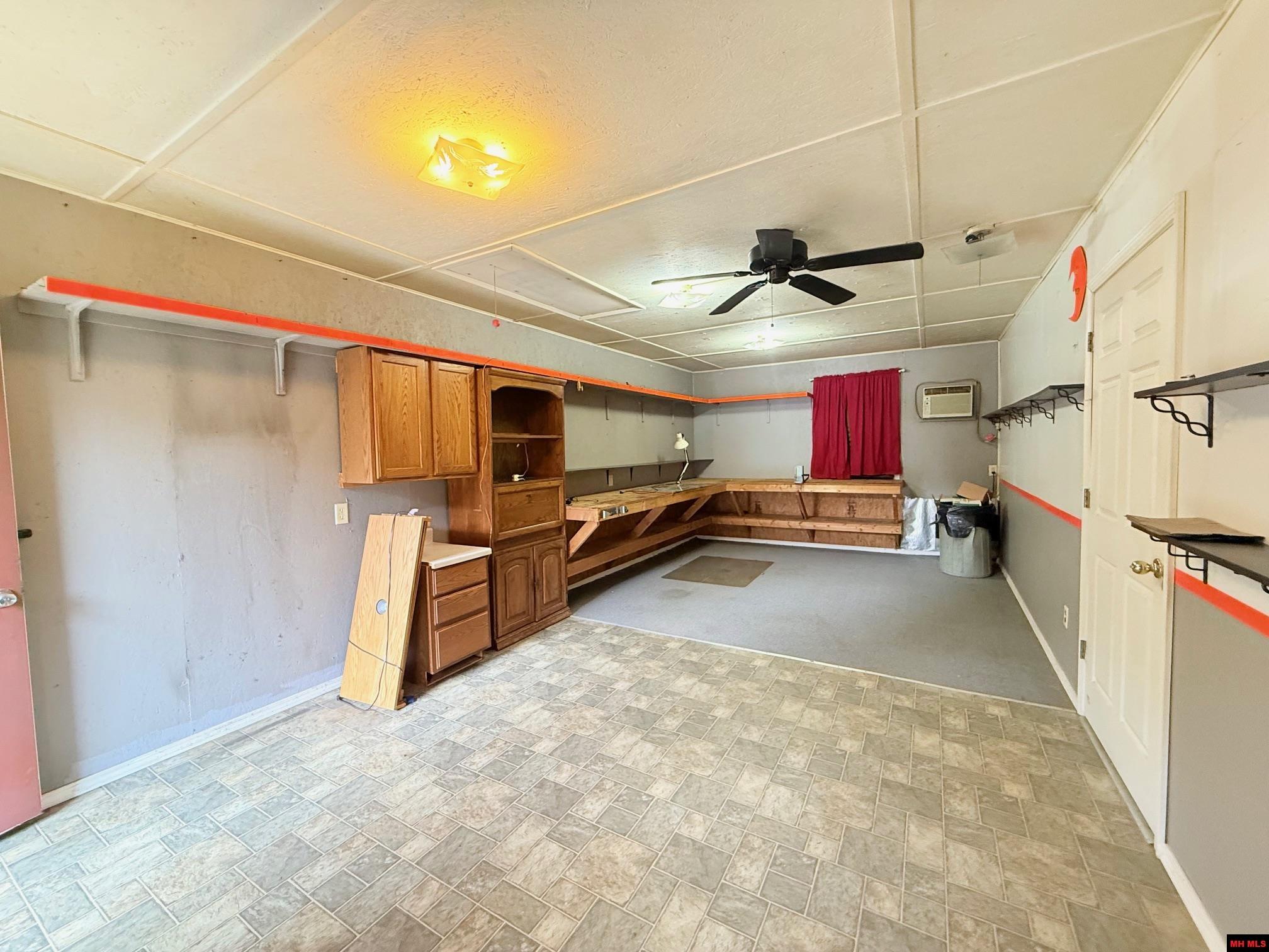 109 WINTERVIEW Bull Shoals, AR 72619