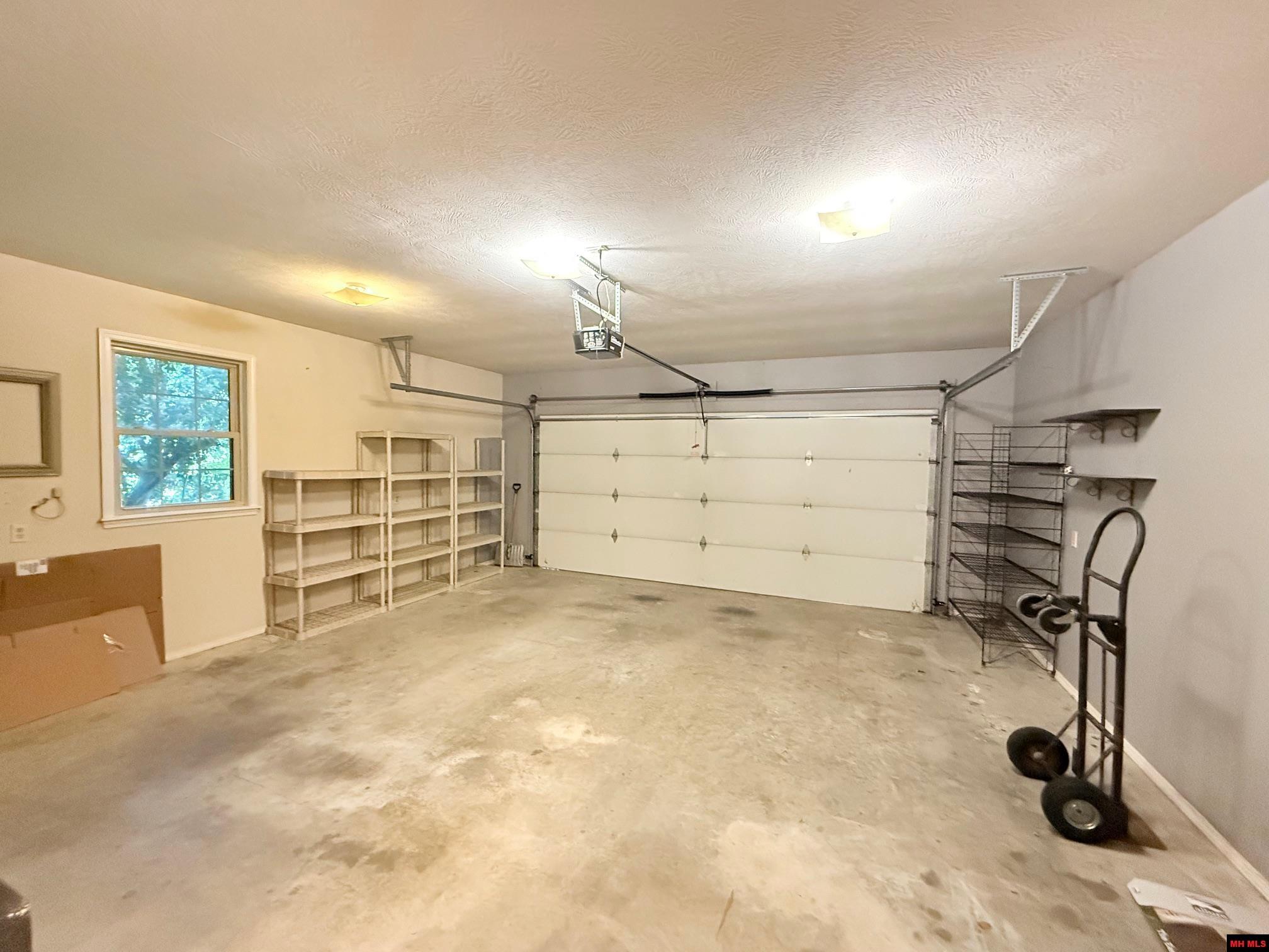 109 WINTERVIEW Bull Shoals, AR 72619