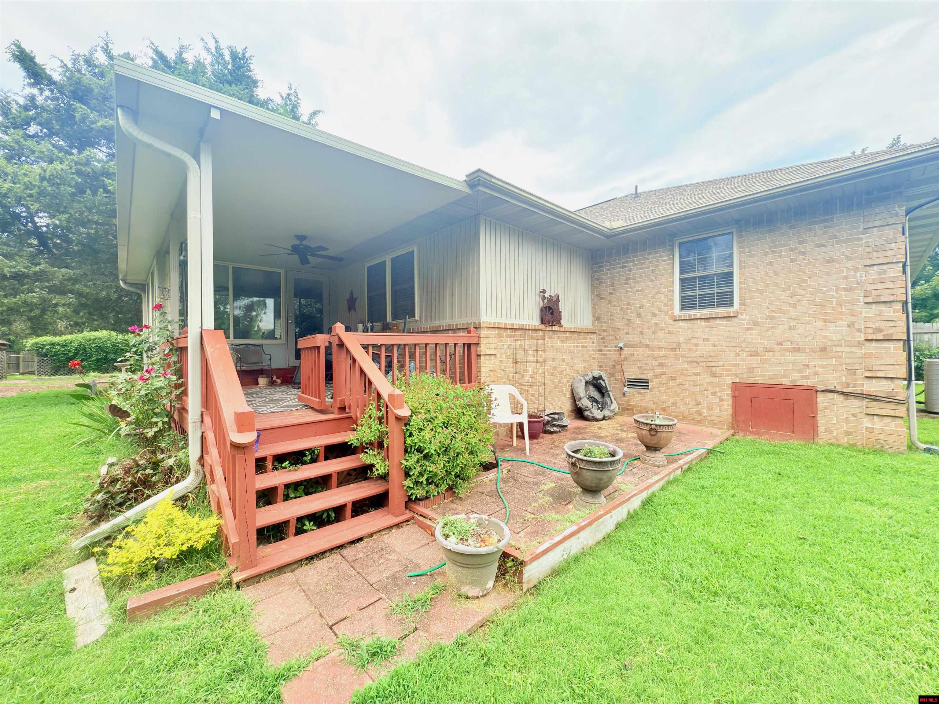109 WINTERVIEW Bull Shoals, AR 72619