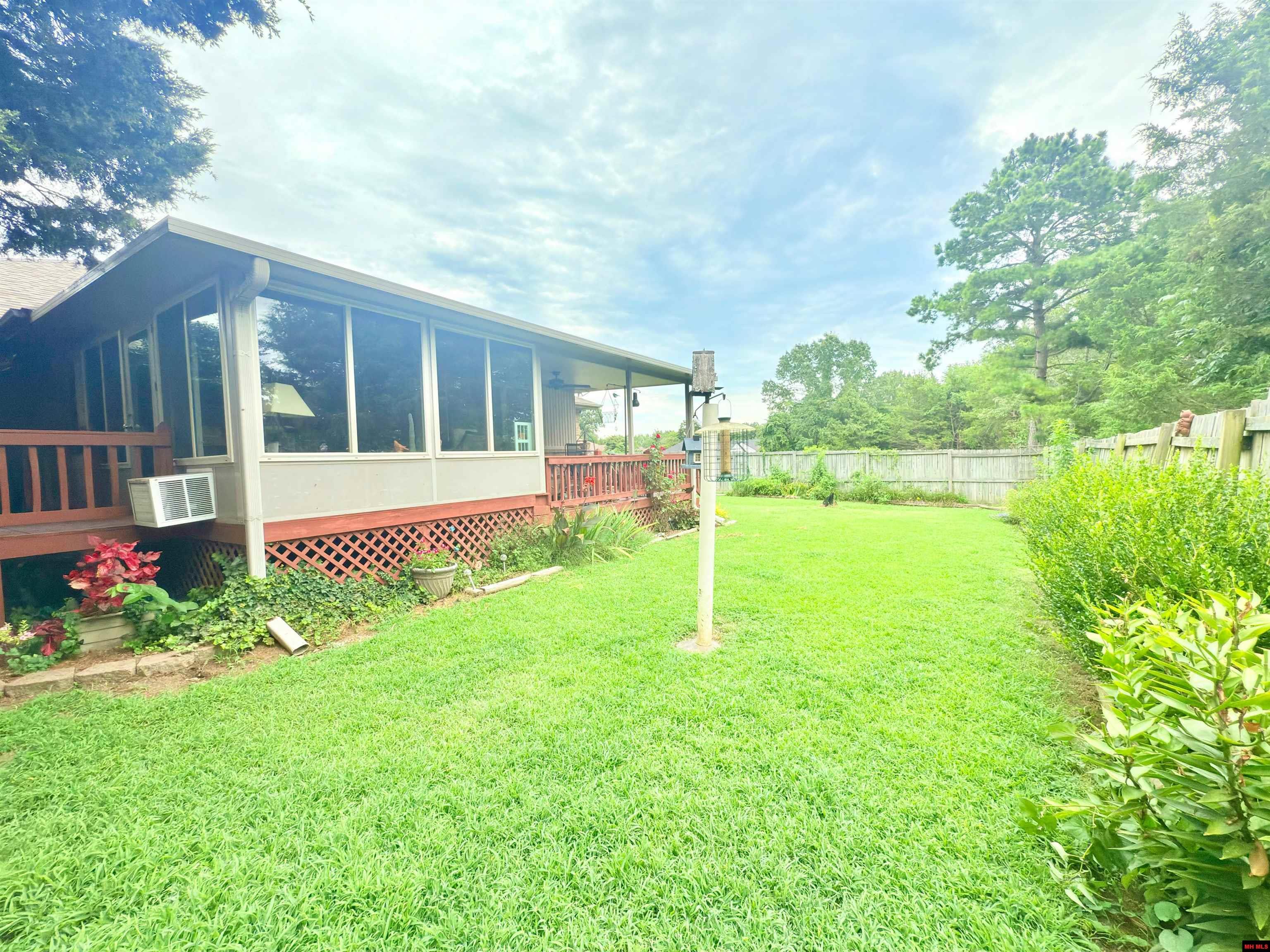 109 WINTERVIEW Bull Shoals, AR 72619