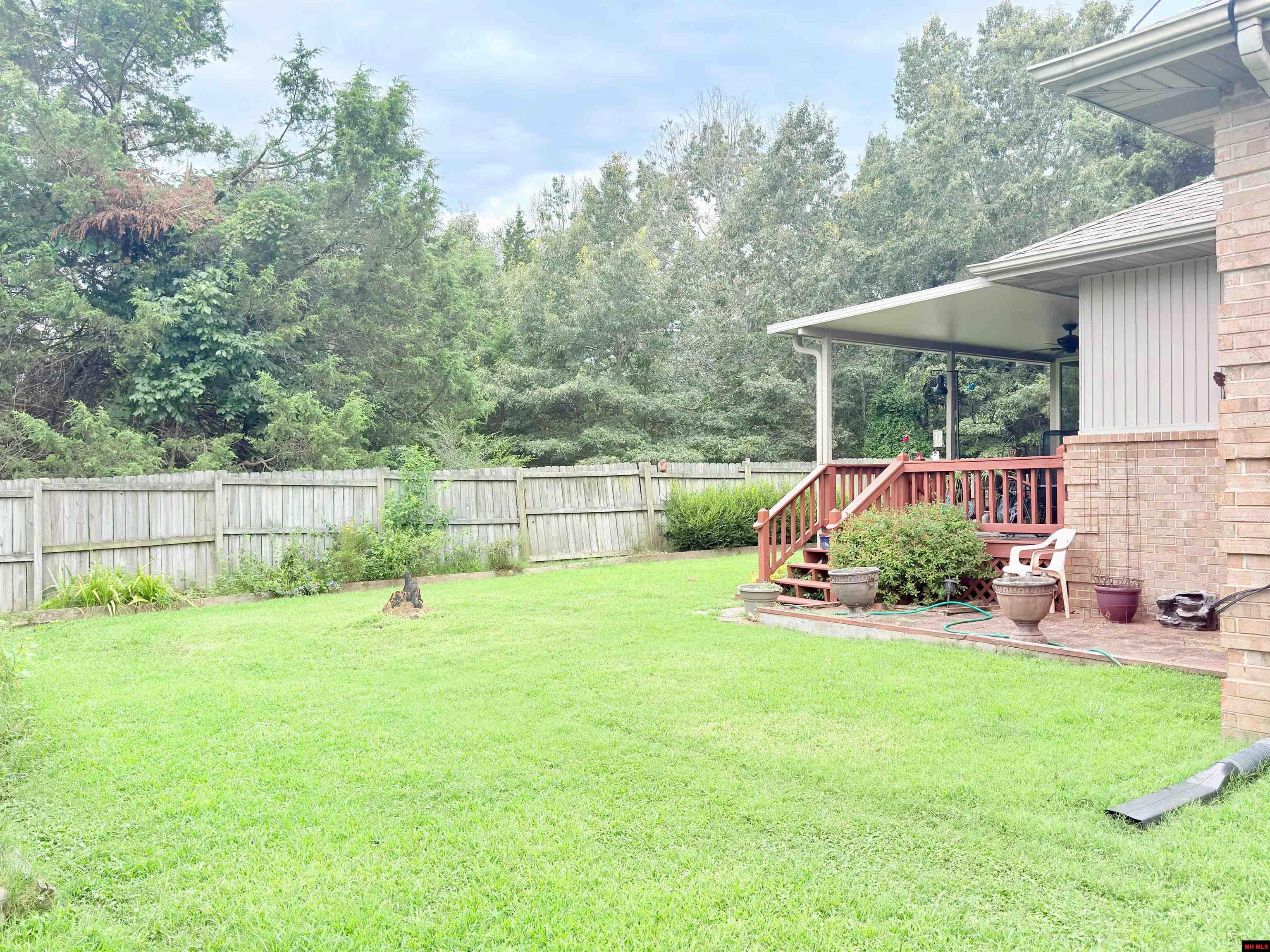 109 WINTERVIEW Bull Shoals, AR 72619