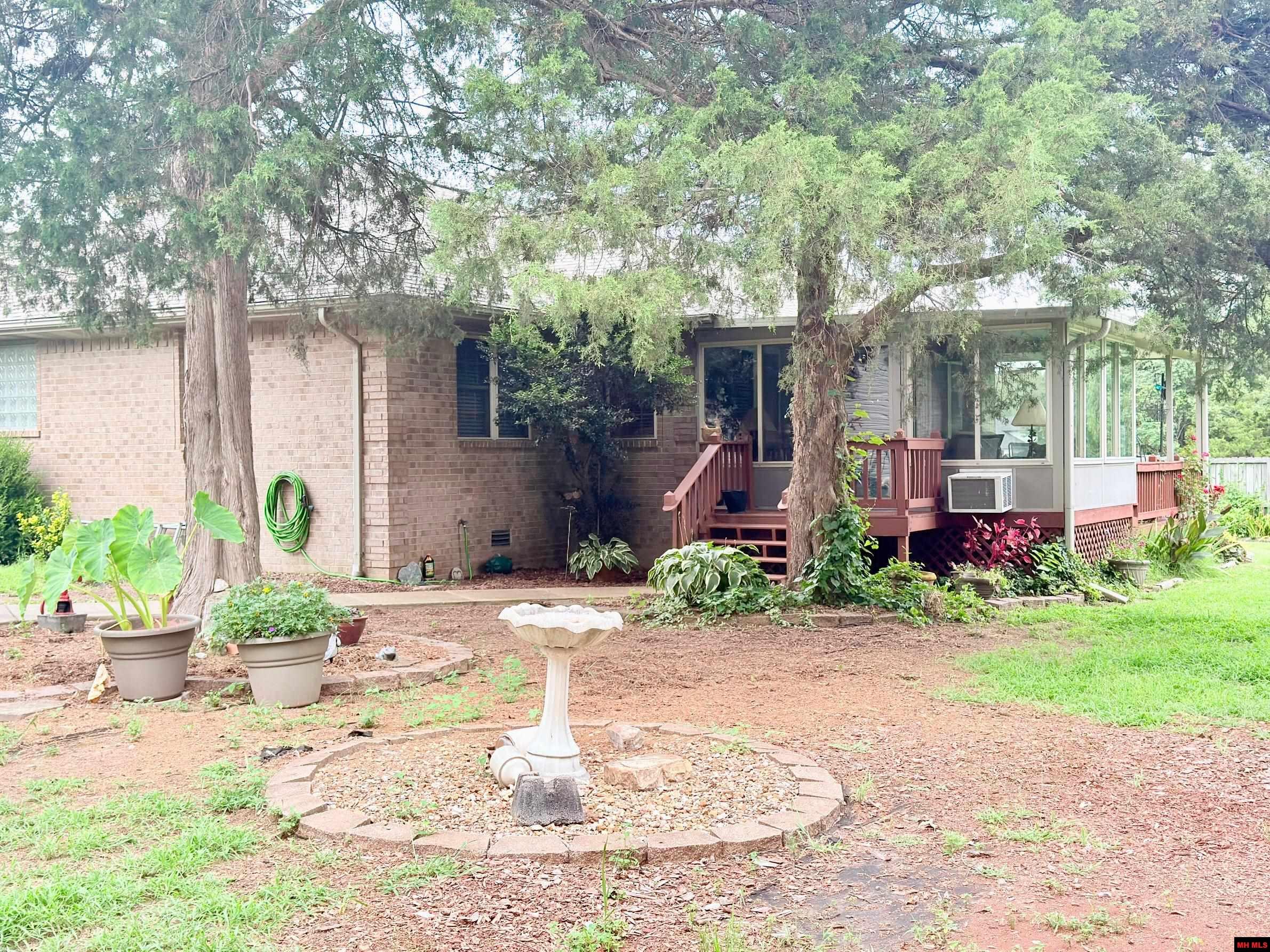 109 WINTERVIEW Bull Shoals, AR 72619