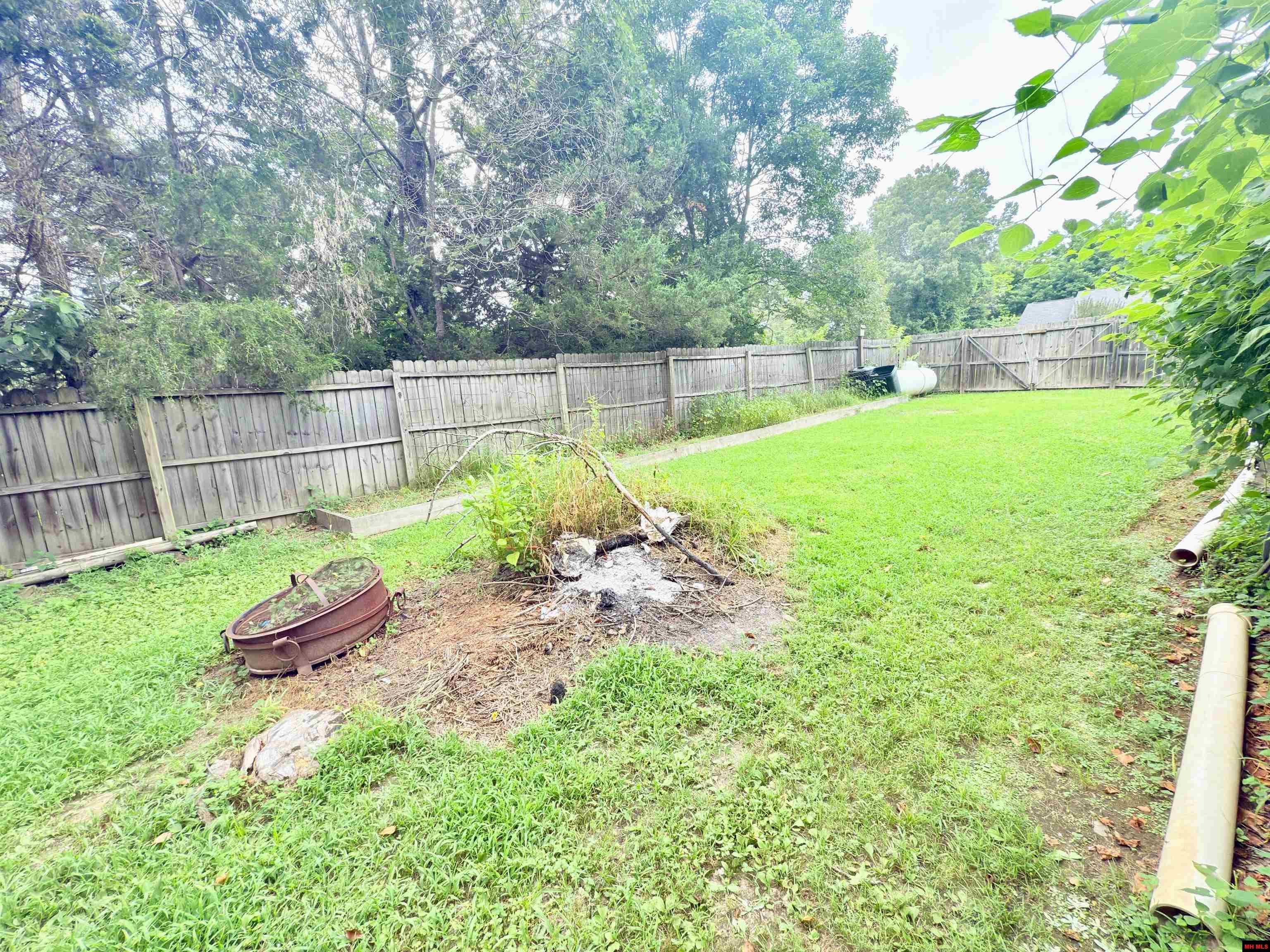 109 WINTERVIEW Bull Shoals, AR 72619