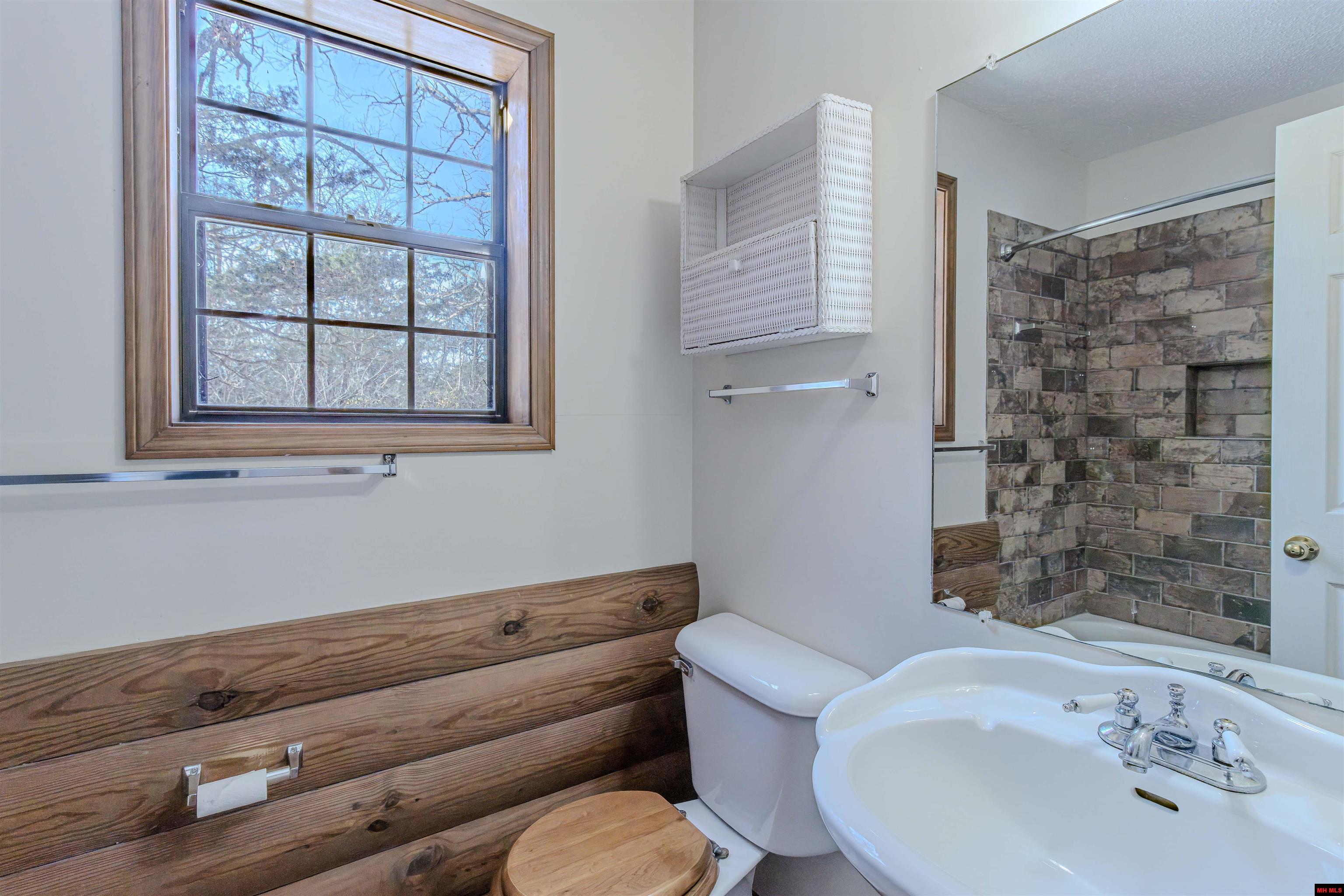 1017 Peace Valley Road