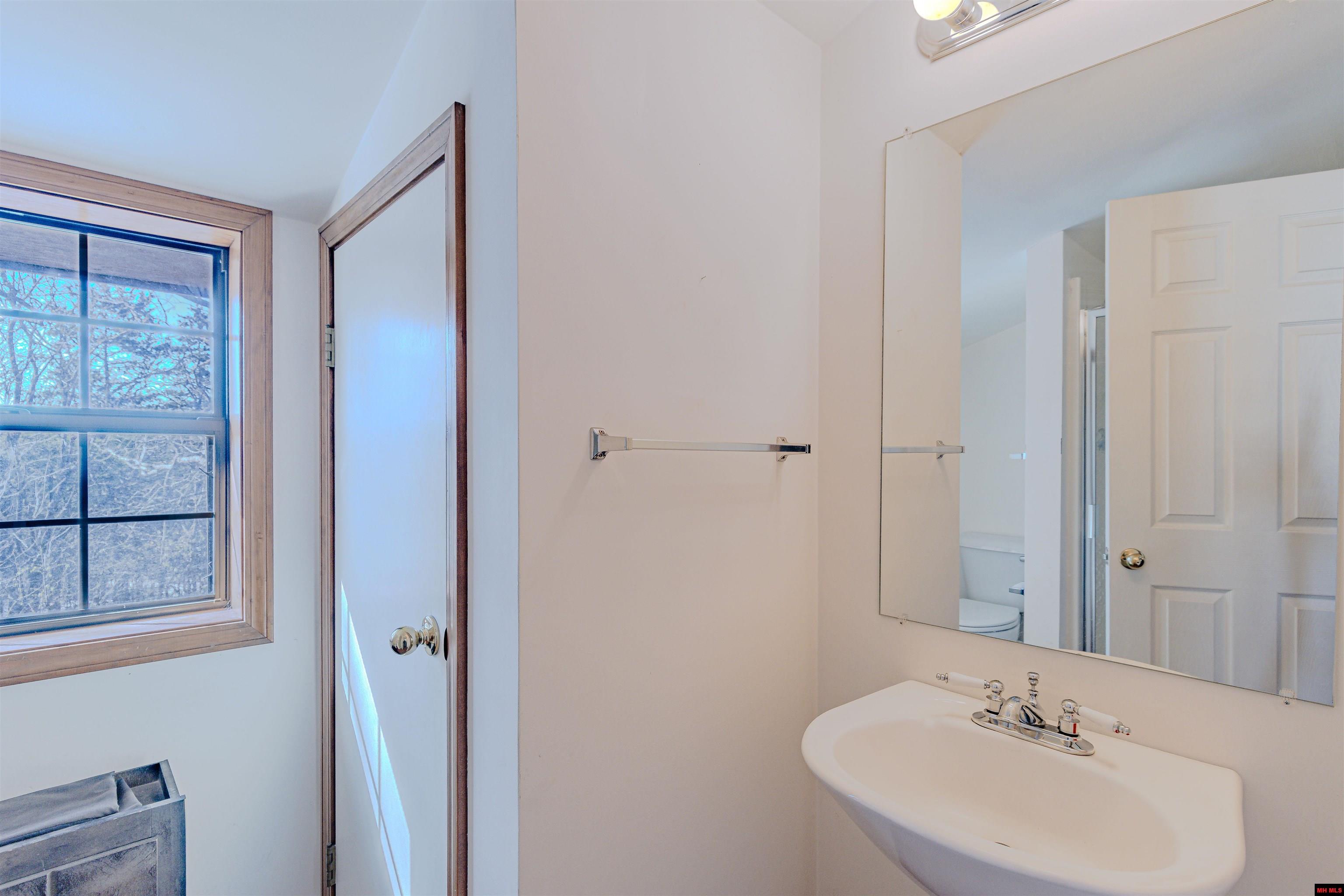 1017 Peace Valley Road