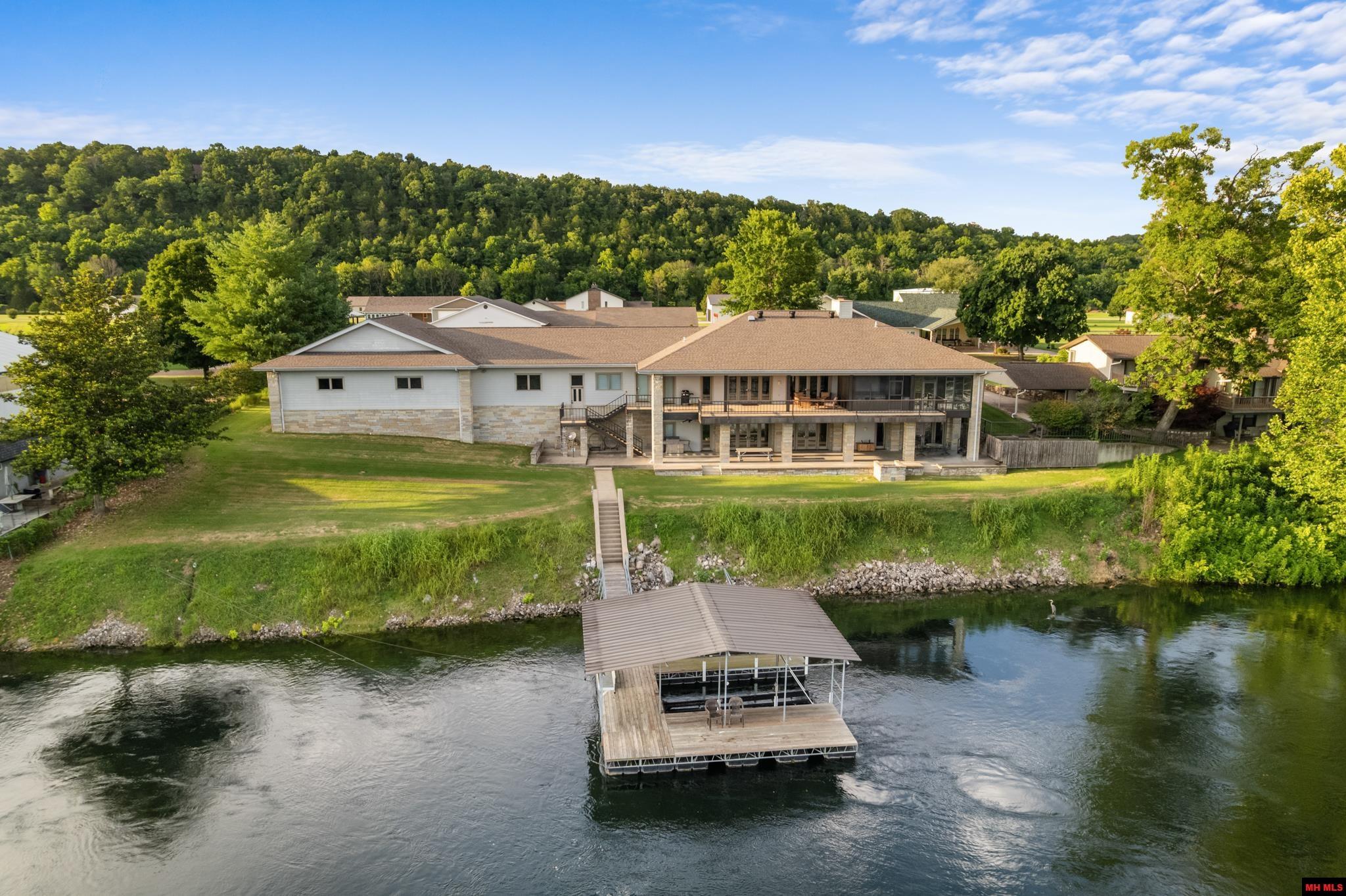 500 Valley Airport Drive