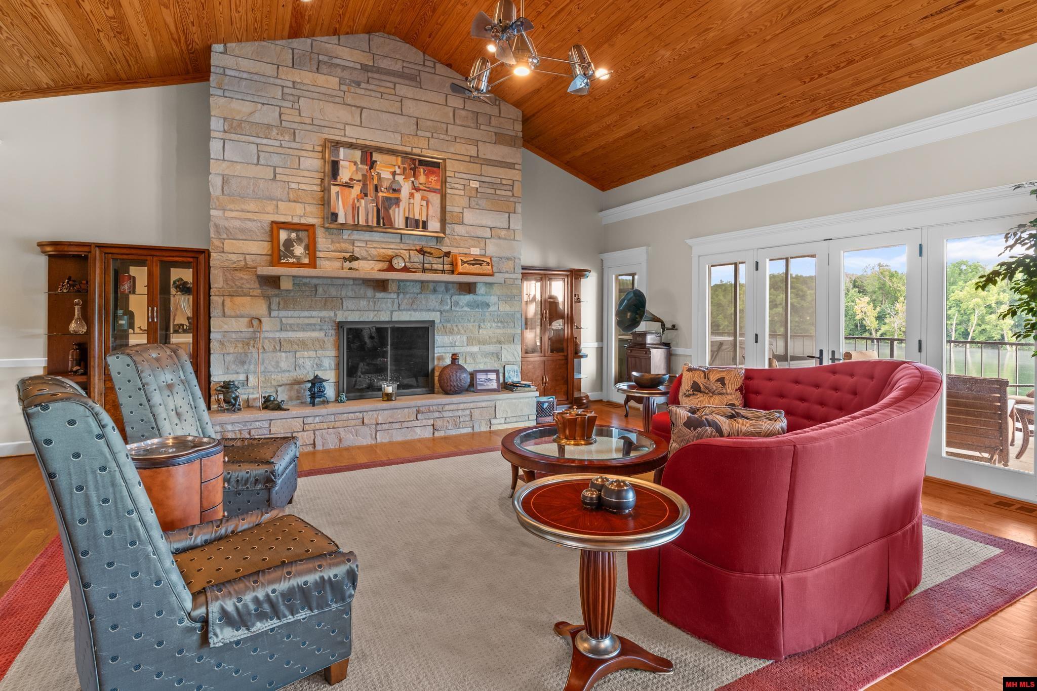 500 Valley Airport Drive