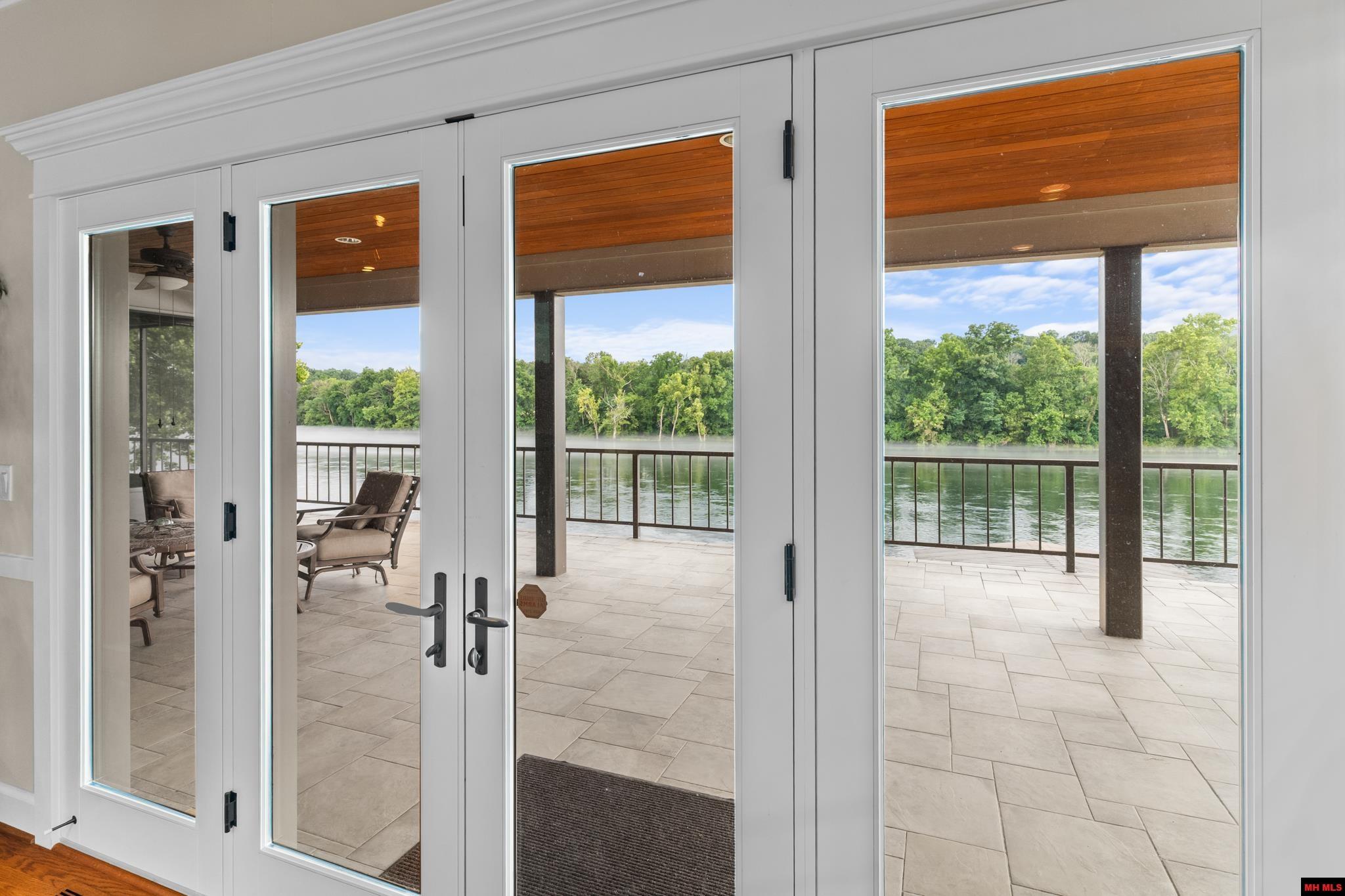 500 Valley Airport Drive