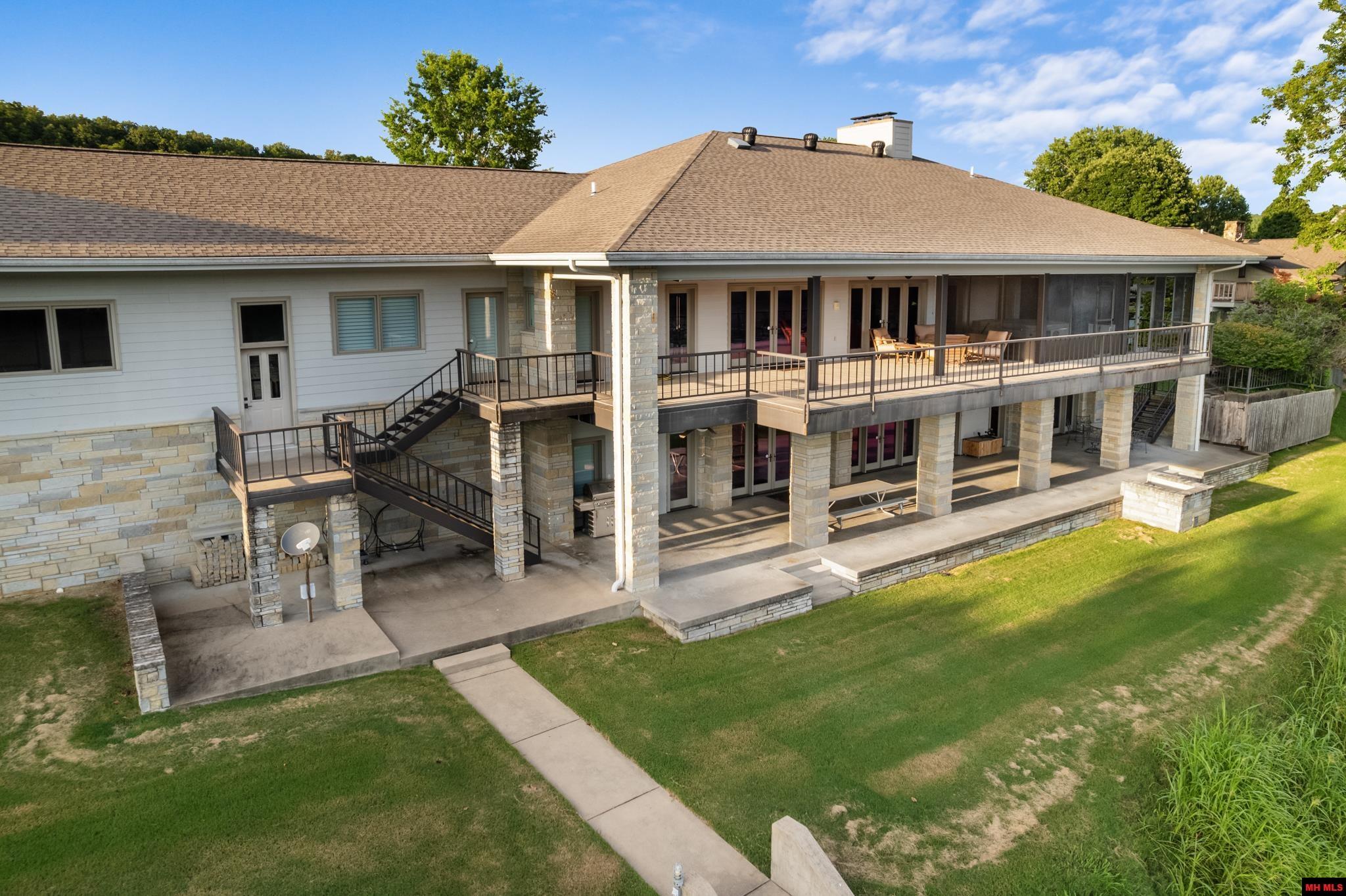 500 Valley Airport Drive