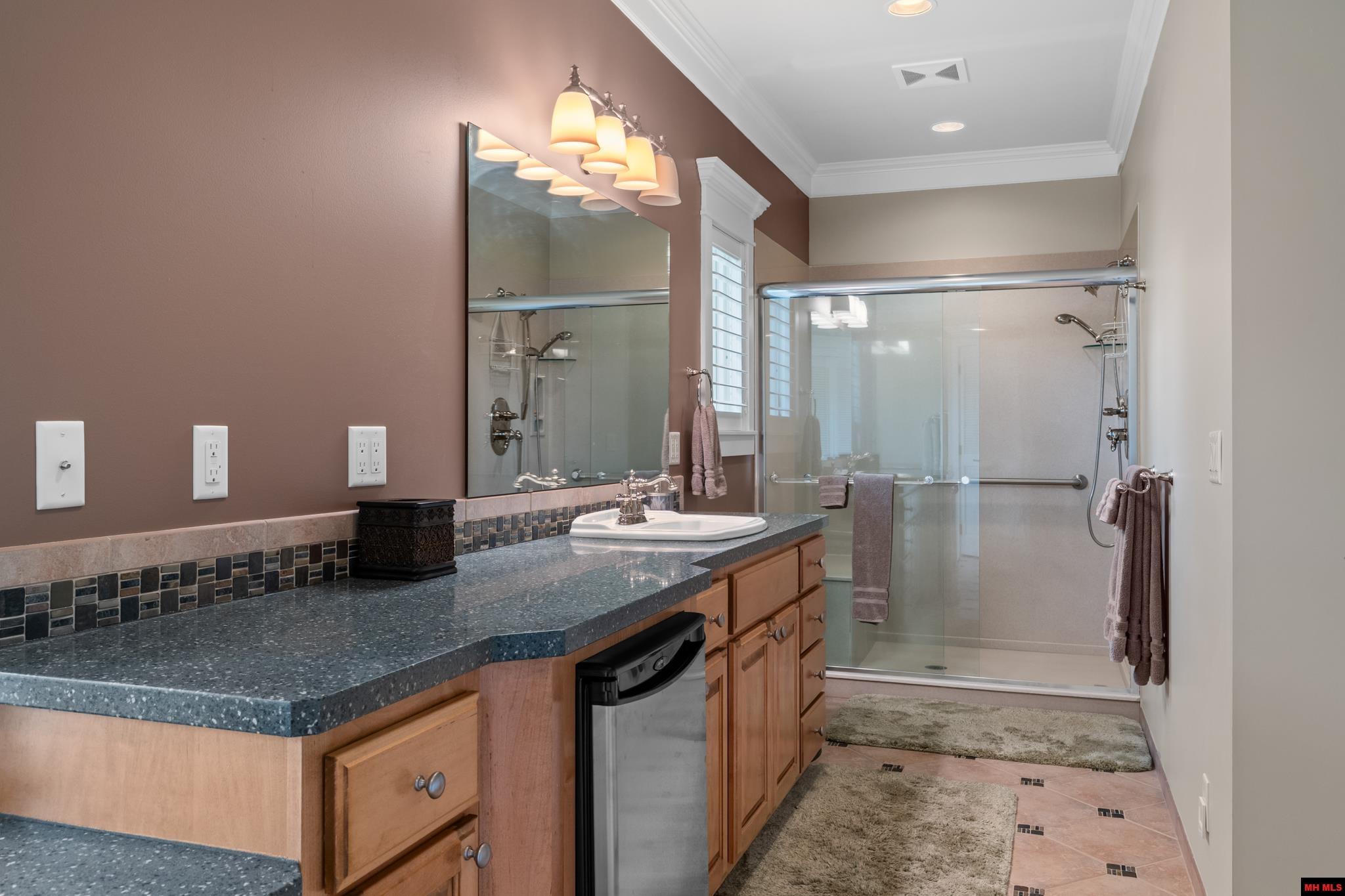 500 Valley Airport Drive