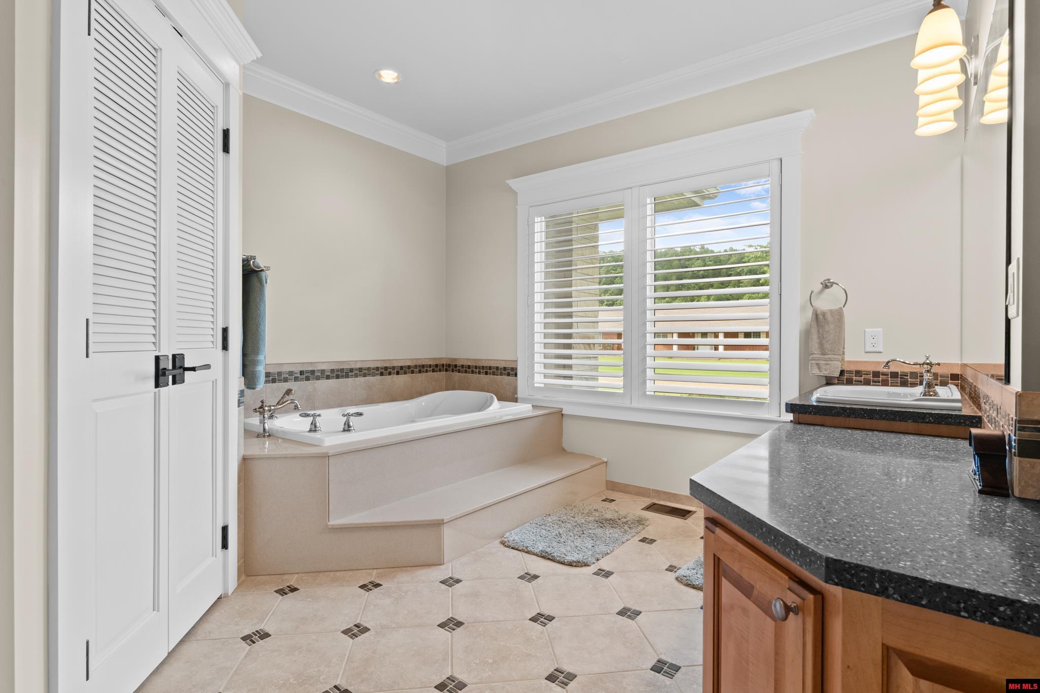 500 Valley Airport Drive