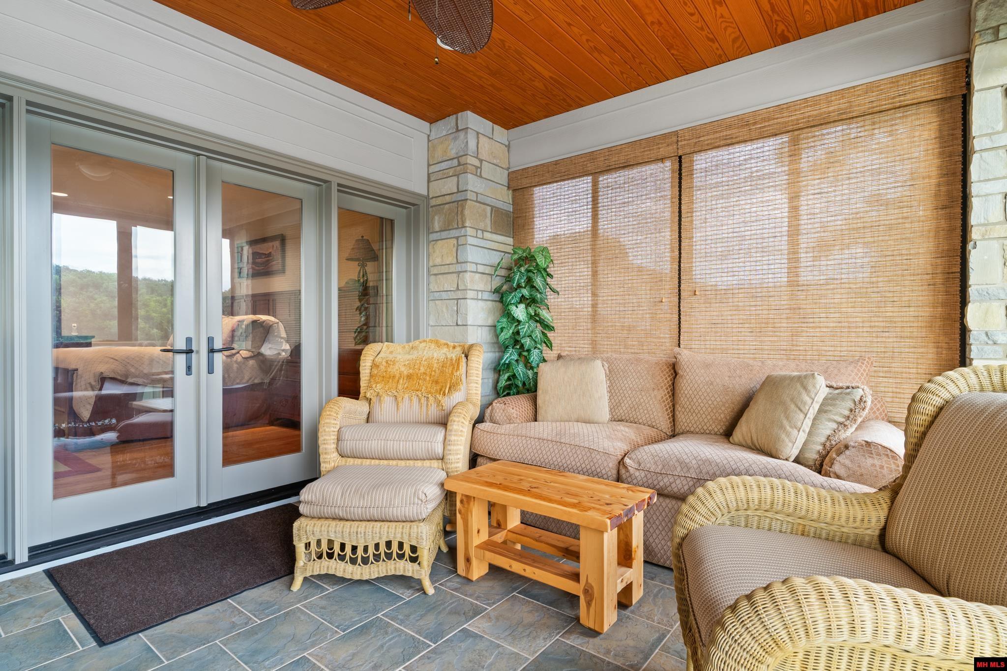 500 Valley Airport Drive