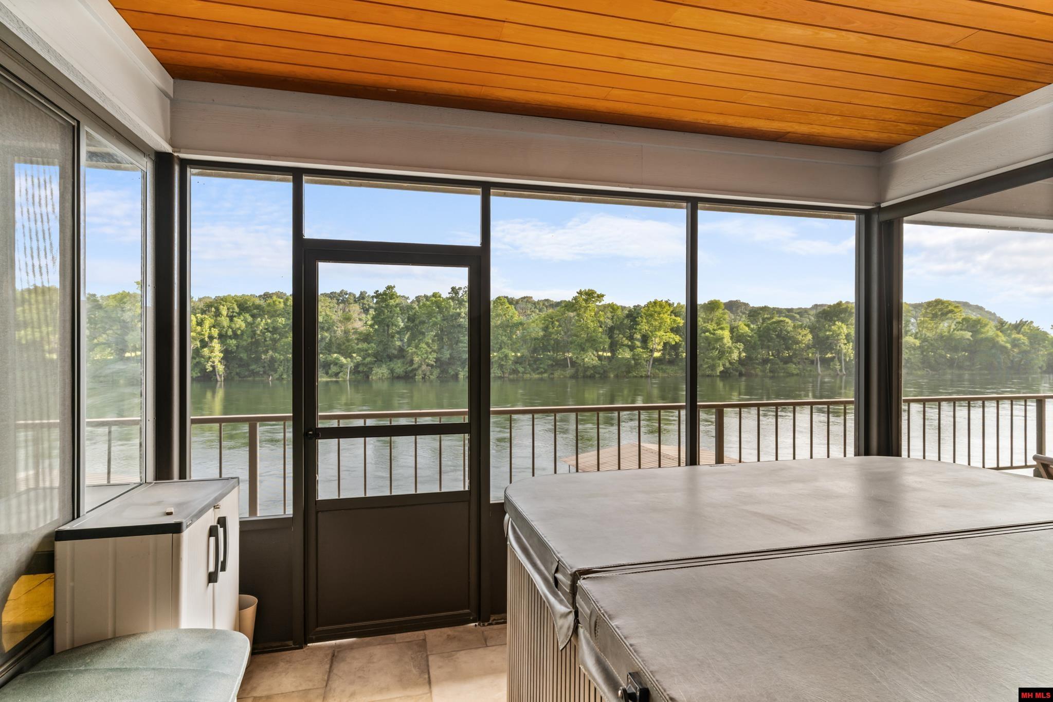 500 Valley Airport Drive