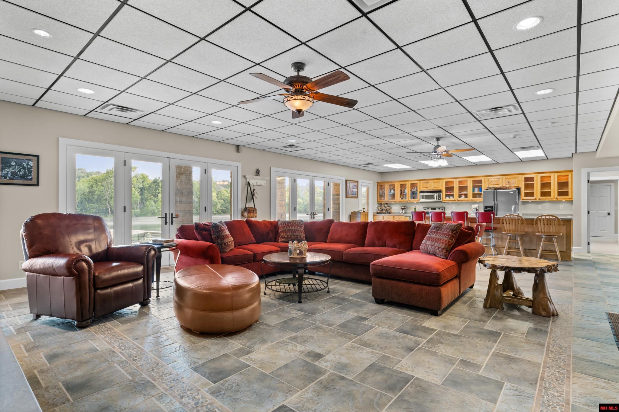 500 Valley Airport Drive